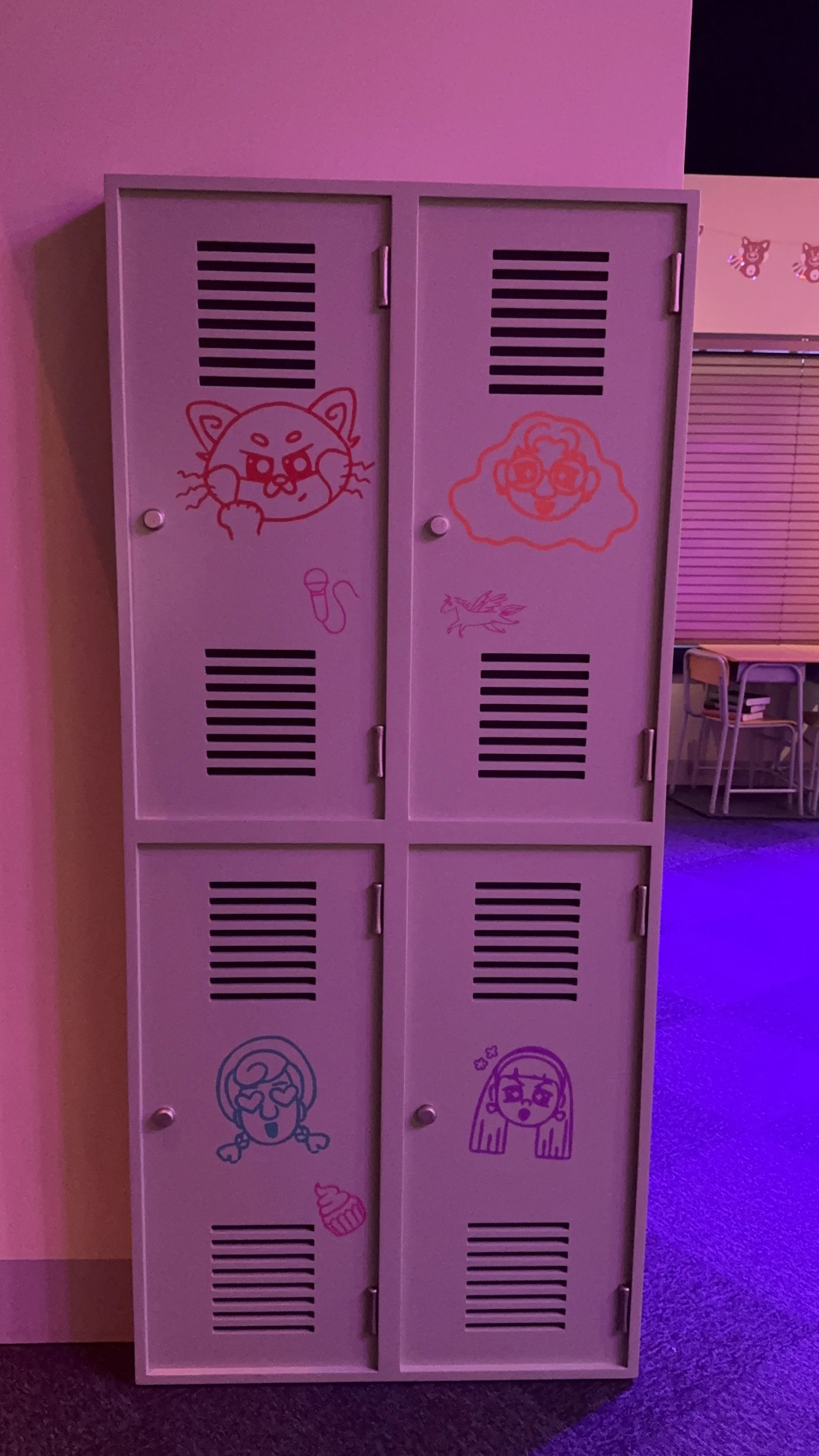  Turning red character lockers 