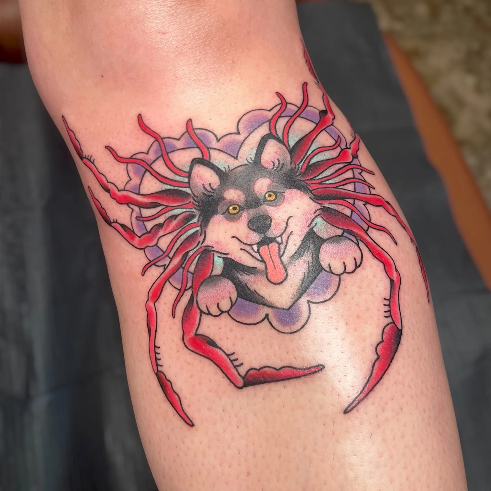 Is that the pup that grew arms and escaped to the ceiling in John Carpenter&rsquo;s The Thing? 🐶🔥
Yes. Yes, it is. 🖤

📍 @torchandcrowntattoo 
🔗 booking form link in bio 
📓 available flash in highlight 

#spicygirlart #yeahTHATgreenville #stenci