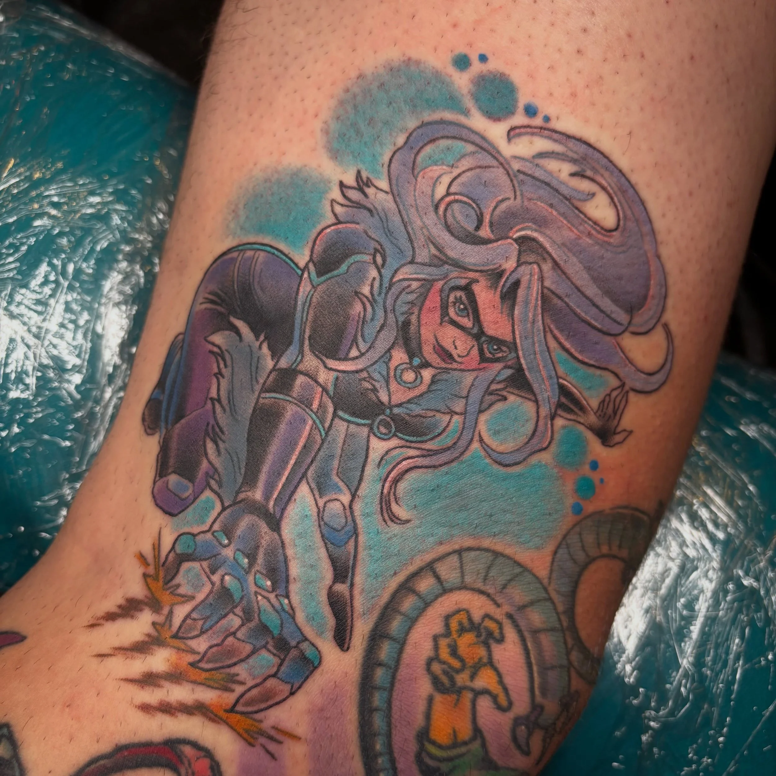 Black Cat on Shane earlier this week! 🐈&zwj;⬛💥🕸️ Not to brag but I&rsquo;m basically an expert in Spiderman characters at this point 😎

#spidermantattoo #legsleeve #blackcat #torchandcrowntattoo #yeahthatgreenville