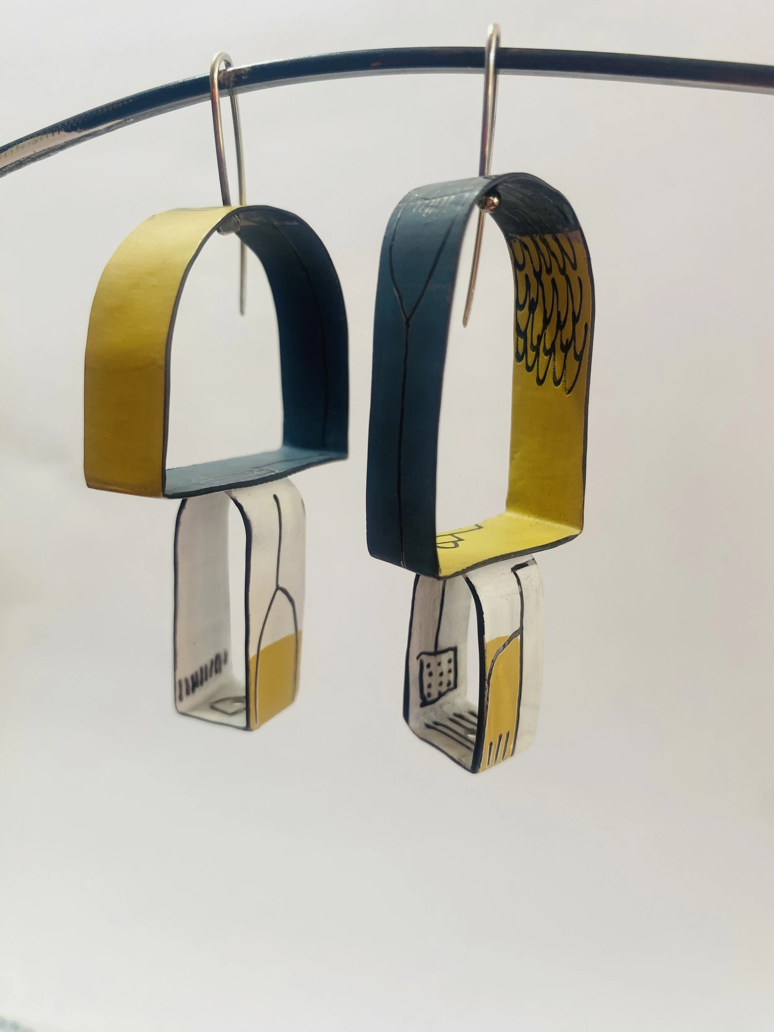 window earrings