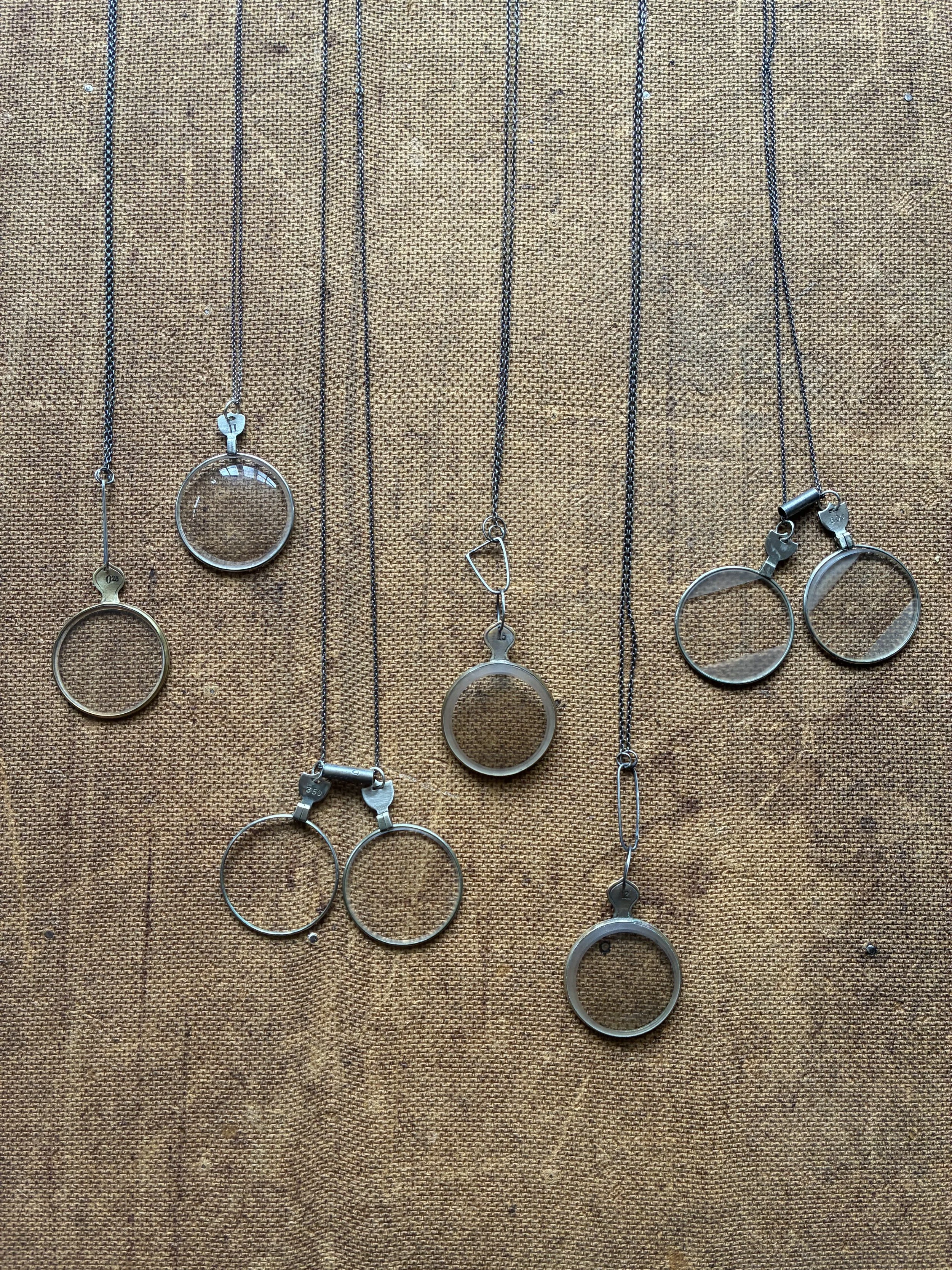 optical neckpieces