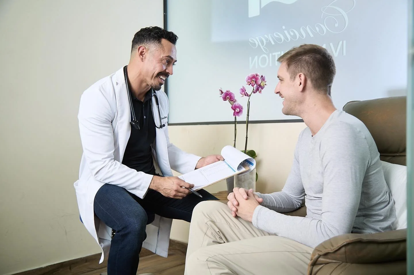🌿 Transforming lives, one consultation at a time! 🌿

Dr. Christian specializes in men&rsquo;s health and hormone optimization, from his Beverly Hills location and beyond through telemedicine. At Doctor Christian we use comprehensive lab analyses an
