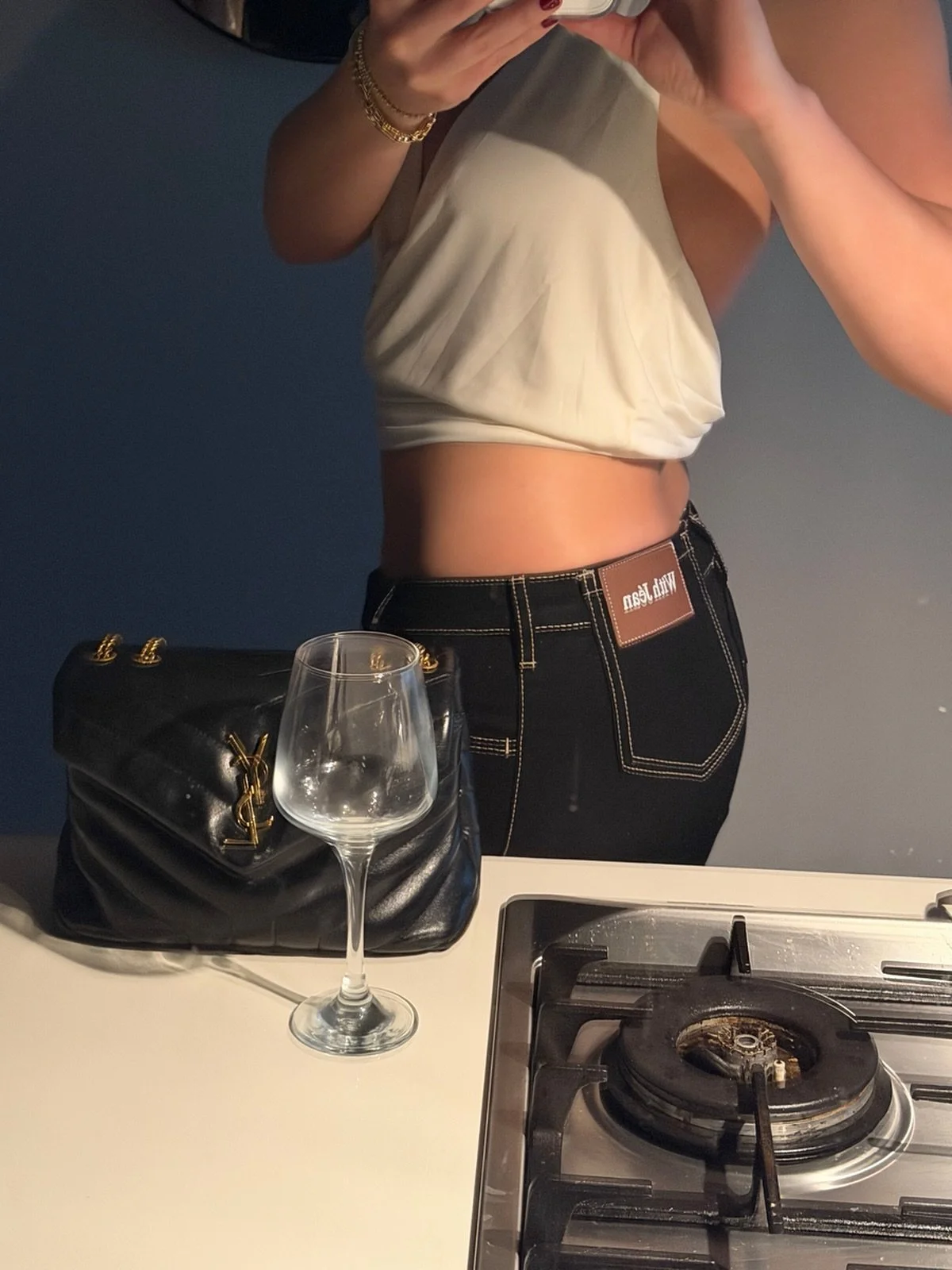 After a glass of wine, I thought this photo was aesthetic @withjean 💌