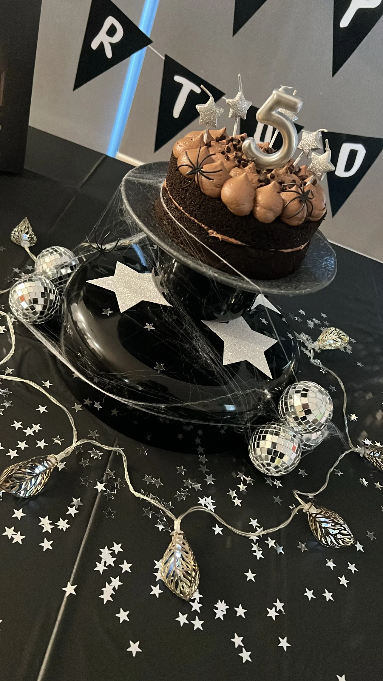 WWAFAWDWG Party on a budget!