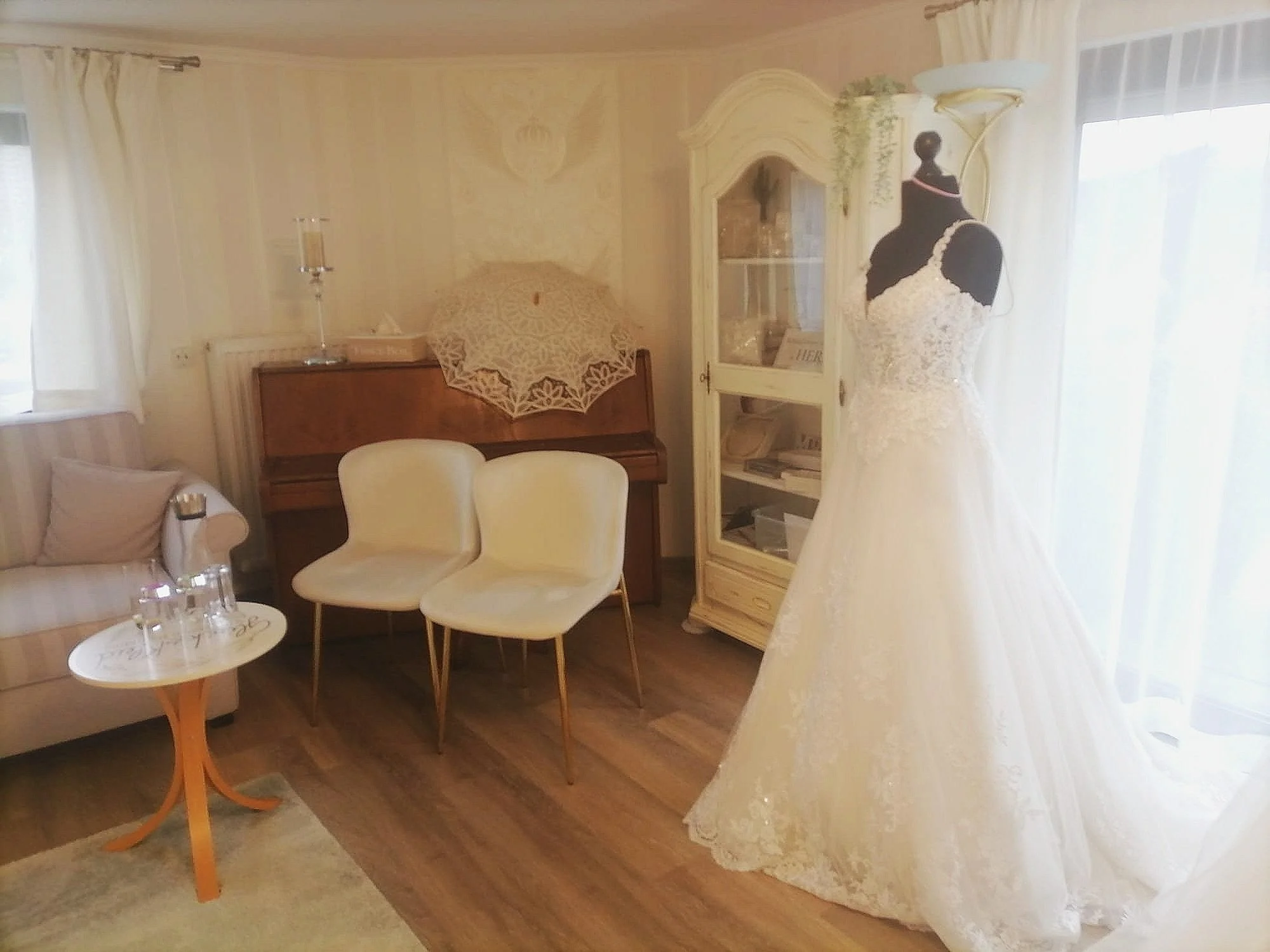 nachhaltige+brautkleider_designernm%C3%B6bel+%284%29.jpg