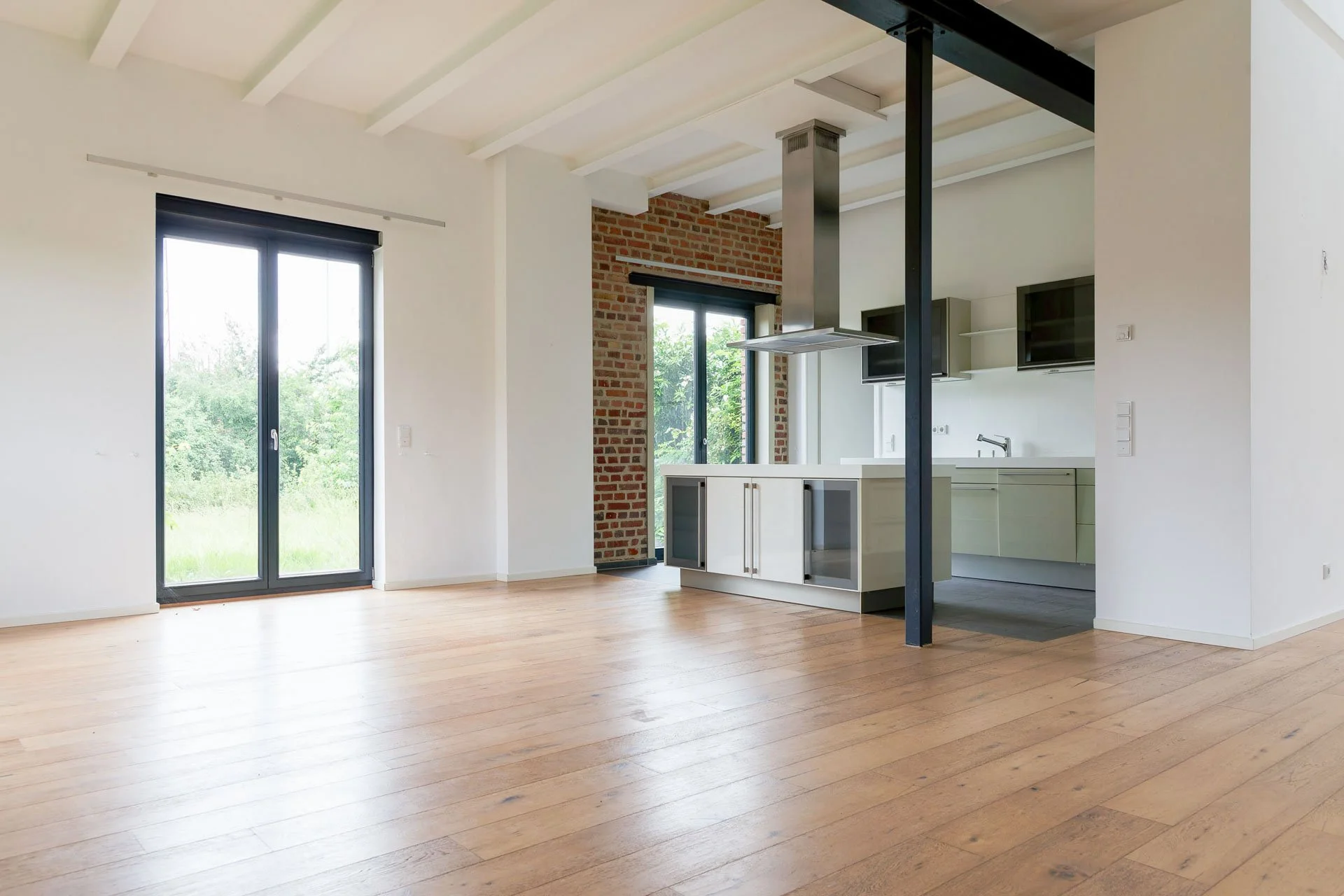 immobilien und designermöbel rhein sieg kreis.jpg