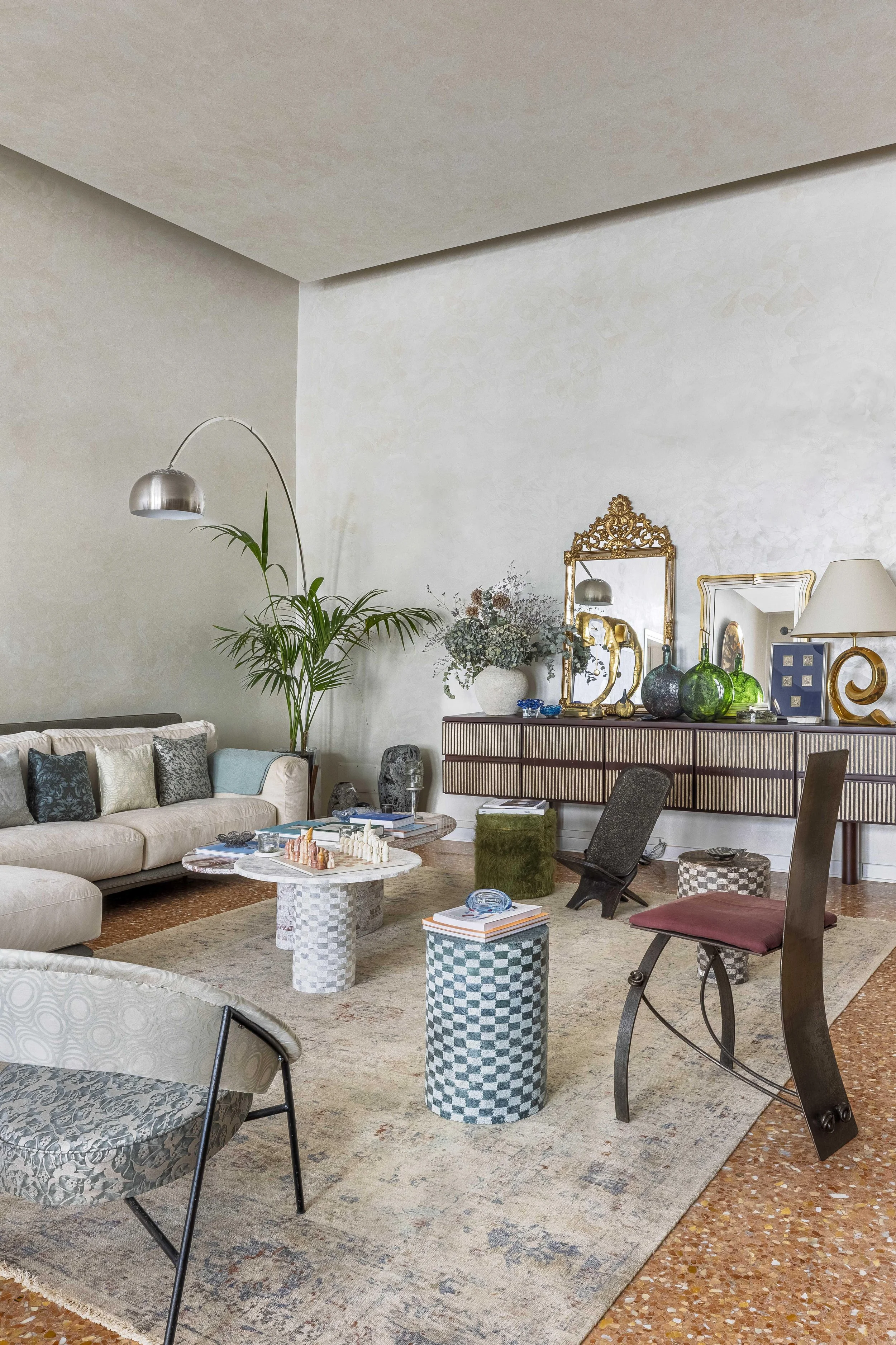 TESSA SAKHI_Venice 2591 Residence_Enrico Fiorese 1'.jpg