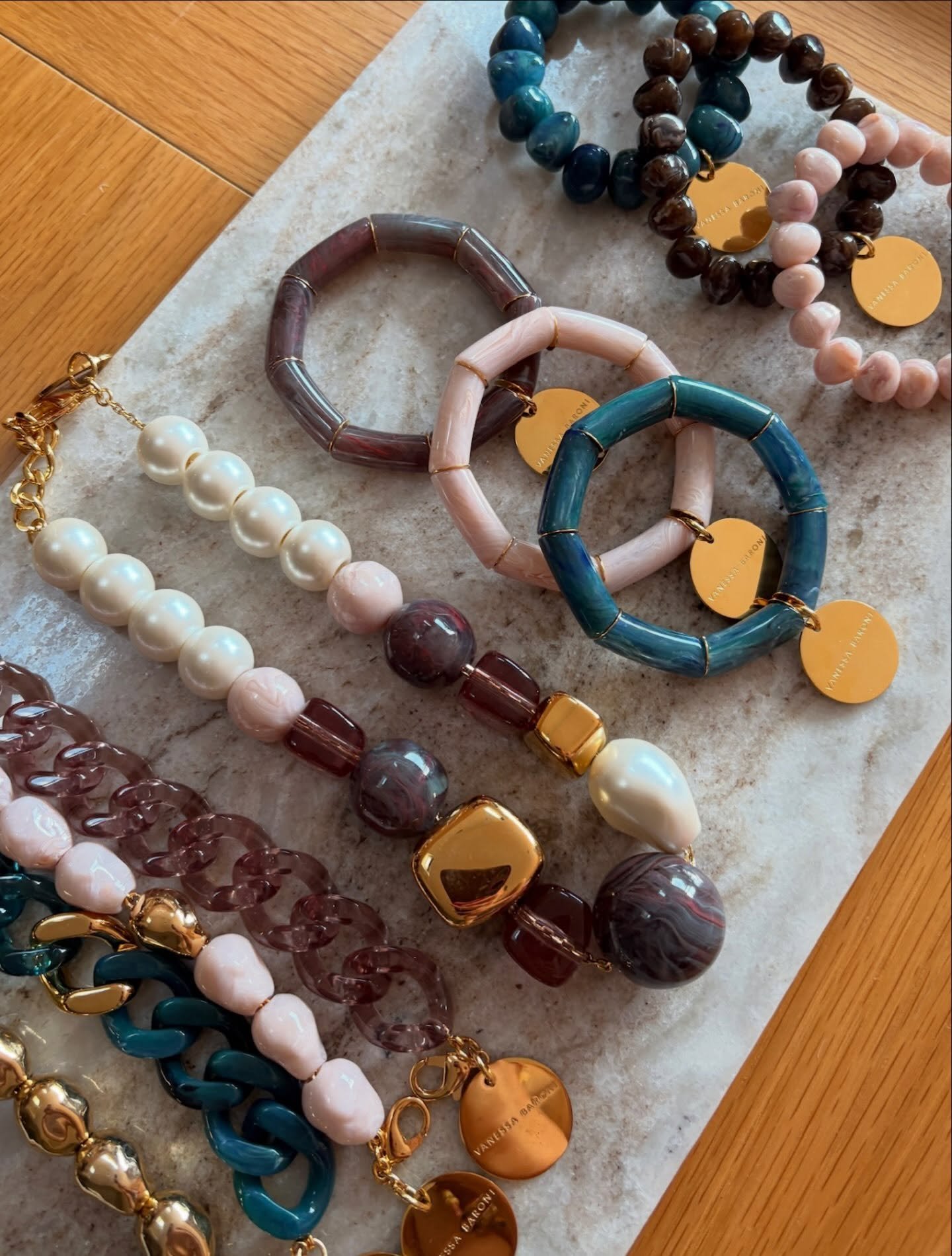 Another flat out day of @scoop.london.show preparations! We couldn&rsquo;t be more excited to show these collections to you, they&rsquo;re without a doubt some of the best we&rsquo;ve had!!! ✨🙌

Swipe along for a cute surprise and the reality of thi