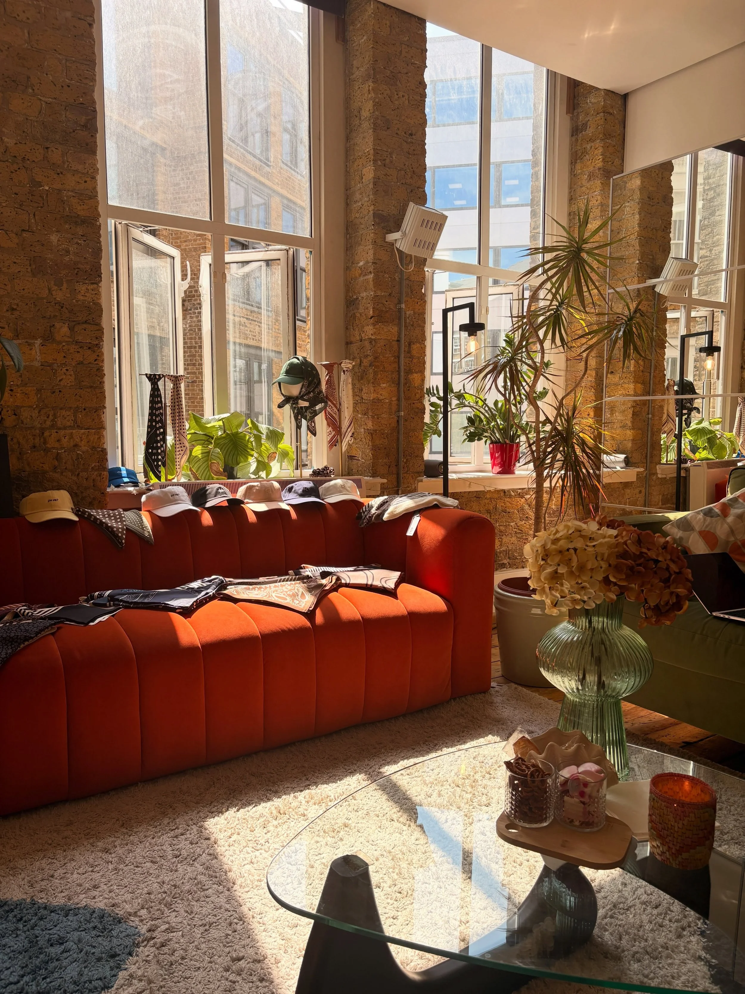 The Jolene Agency showroom has levelled up ⬆️

We have loved this first week in our new space! It&rsquo;s been back to back appointments and we are happily saying cheers to a very successful week 🥂 

Thanks to all who came to see us, bring on week t