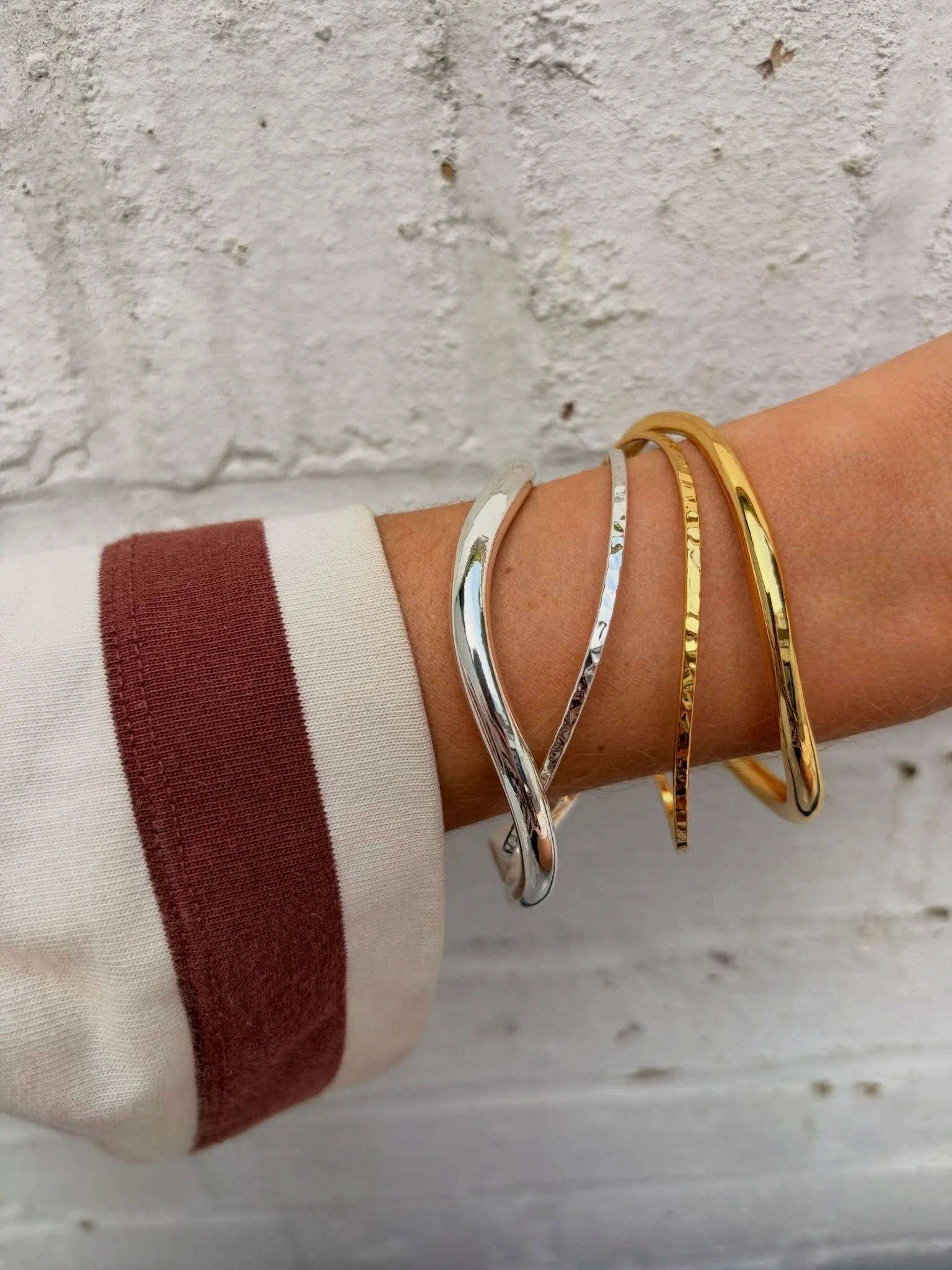 It was a week of SS27 preorders for @oreliajewellery - so exciting to show the collection and get early feedback from some brilliant customers! ✨🐟❤️

Swipe for Rupert&rsquo;s cuteness competition! 🥰