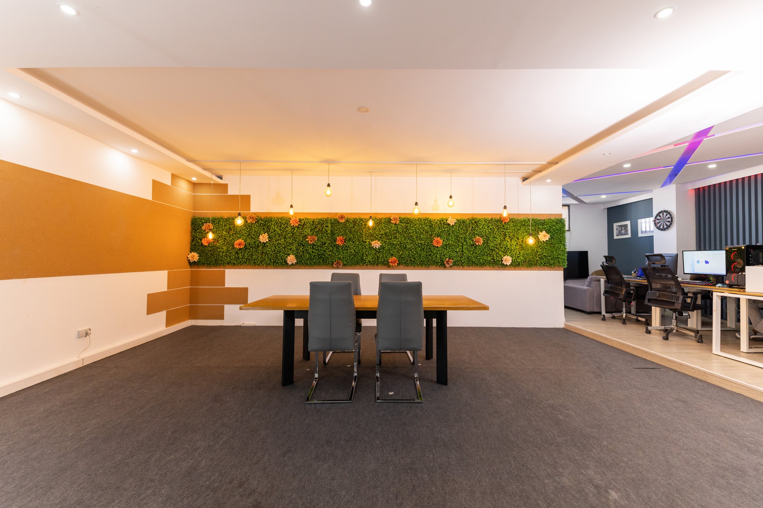 Oranssi project: wraparound deck