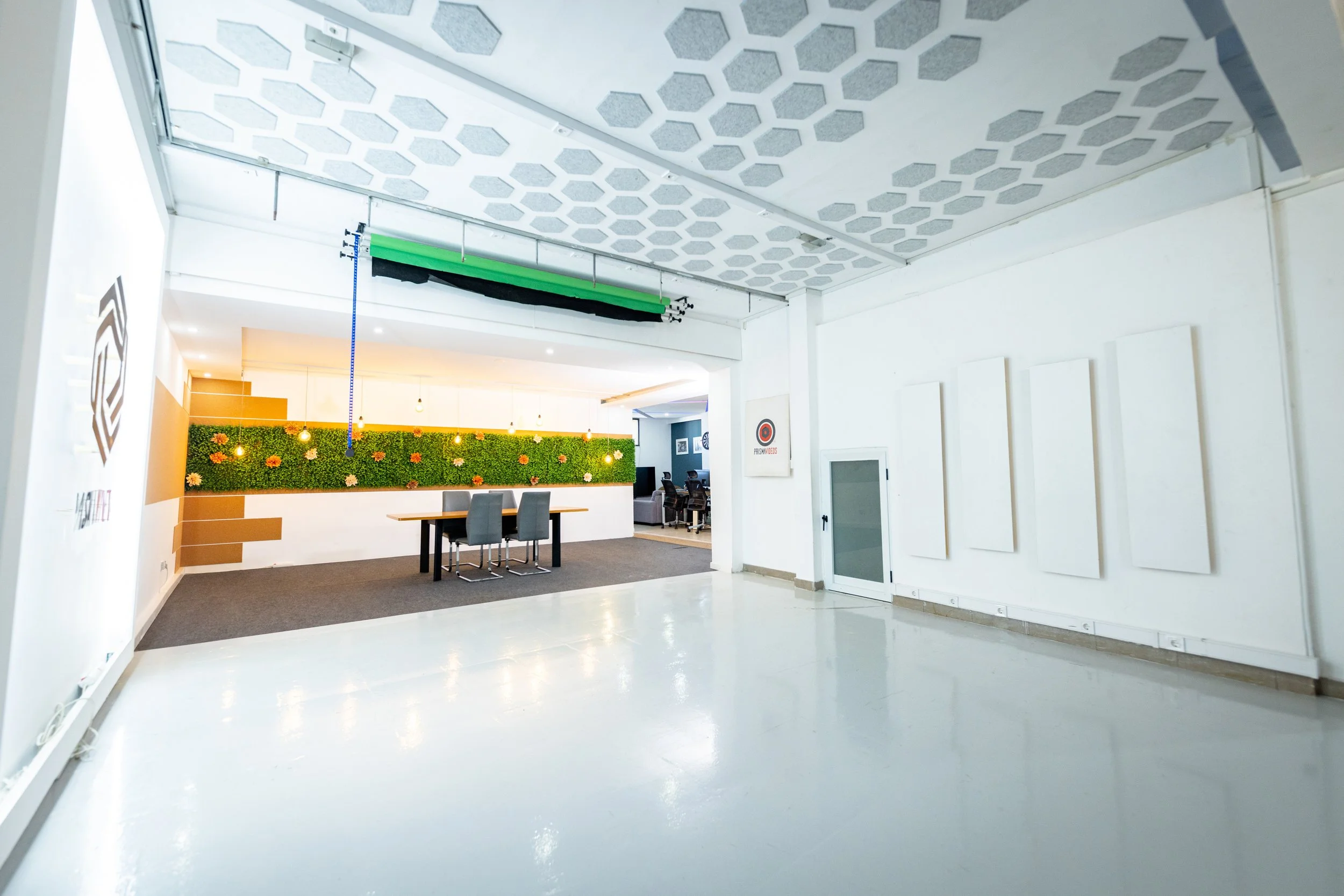 Oranssi project: slat roof