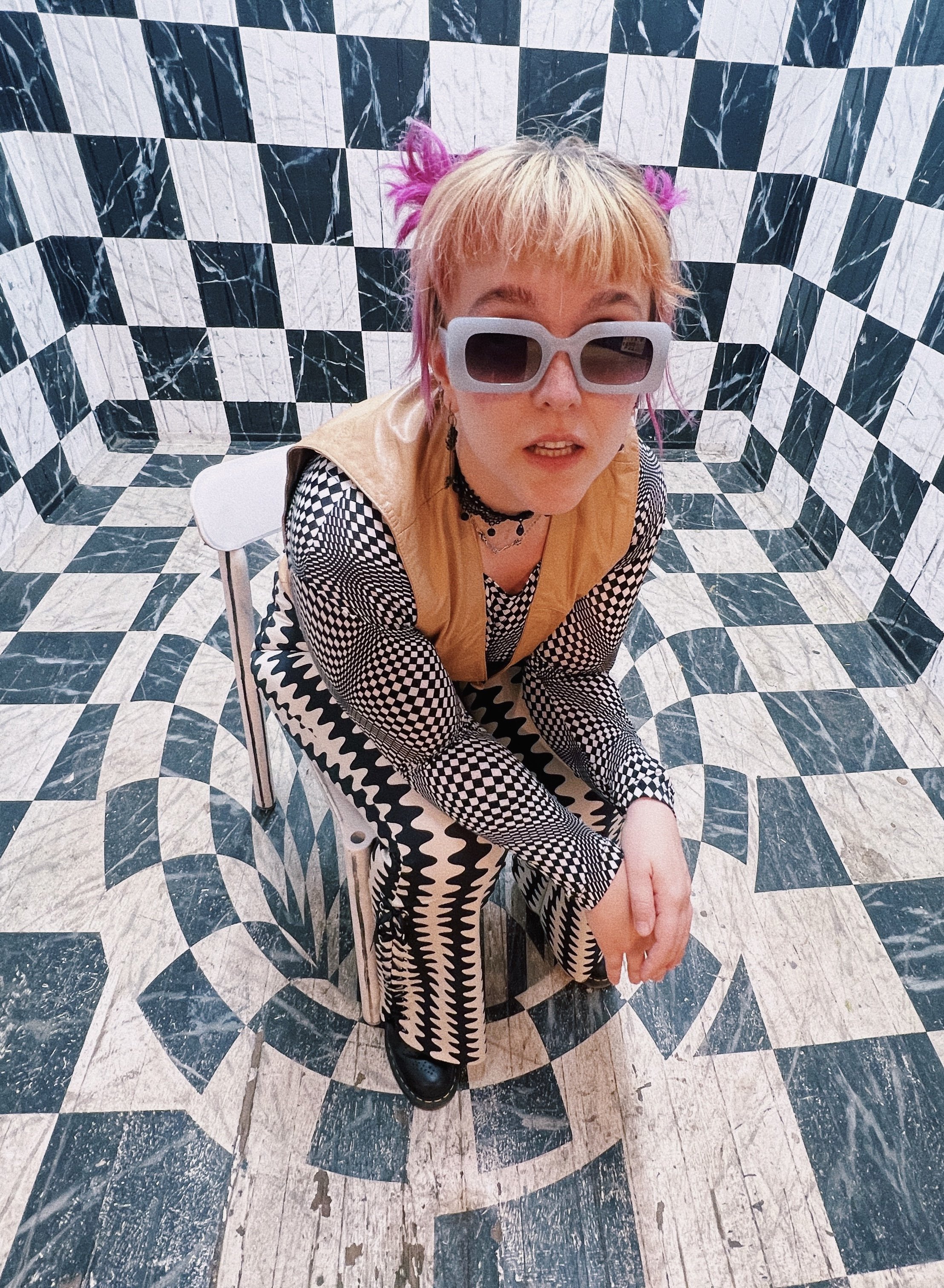 Sapphic Vampires and the Suspension of Disbelief with Opal Elwell