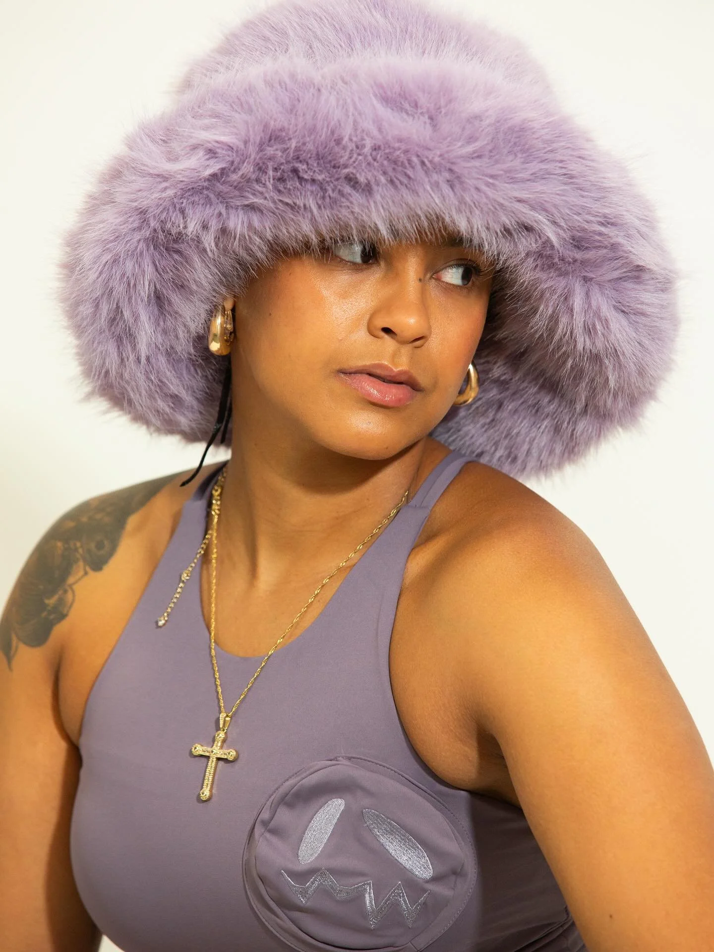 Opaline Beam 💜✨
Fluff, gloss, and ultraviolet drip.
This ain&rsquo;t just a fit&mdash;it&rsquo;s a frequency.

NOW AVAILABLE IN ALL SIZES ON THE SITE 

Model- @thedueydealer 

#Goounies #OpalineBeam #StatementStyle #PurplePower #StreetwearGlow #Edit