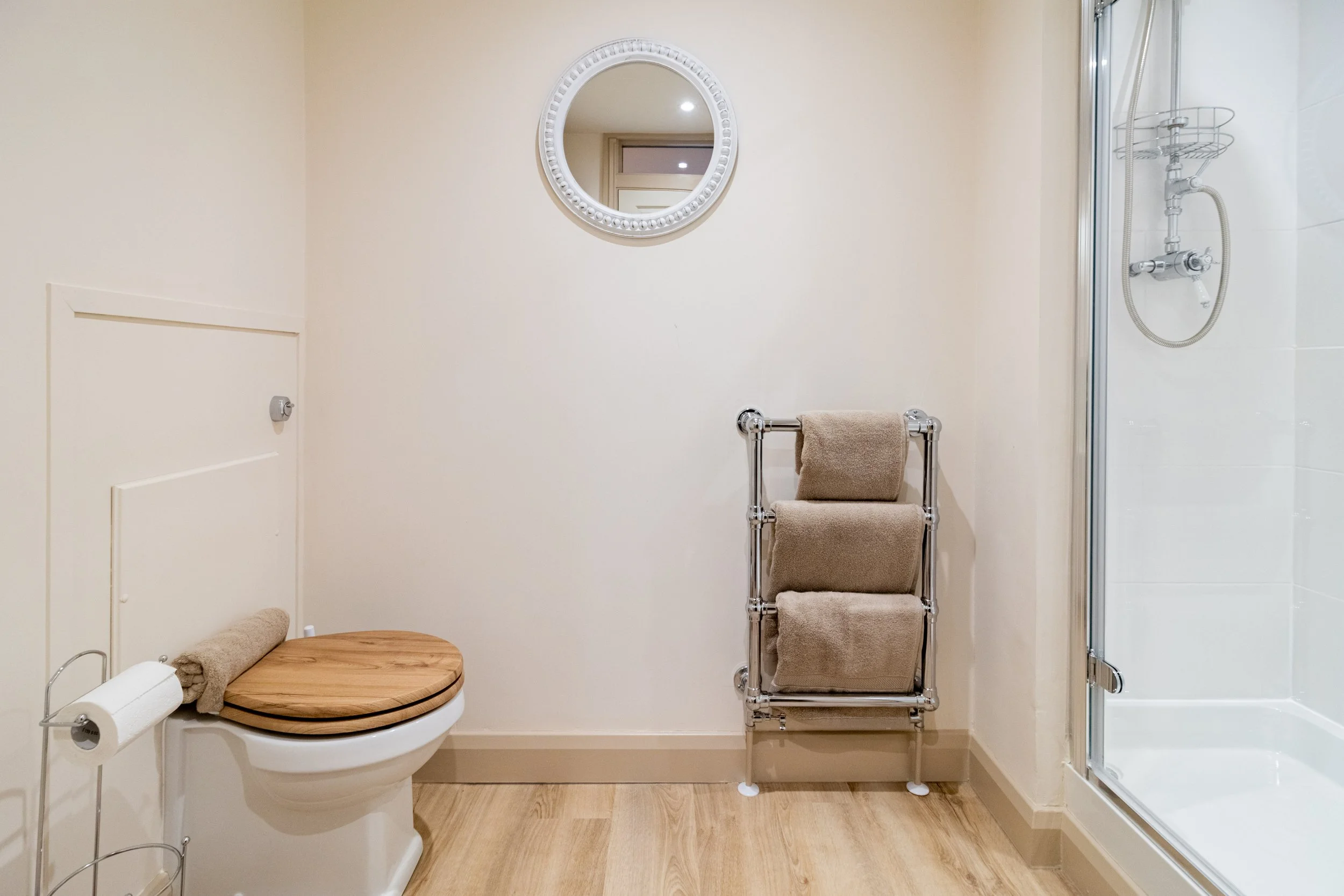 Double room shower ensuite