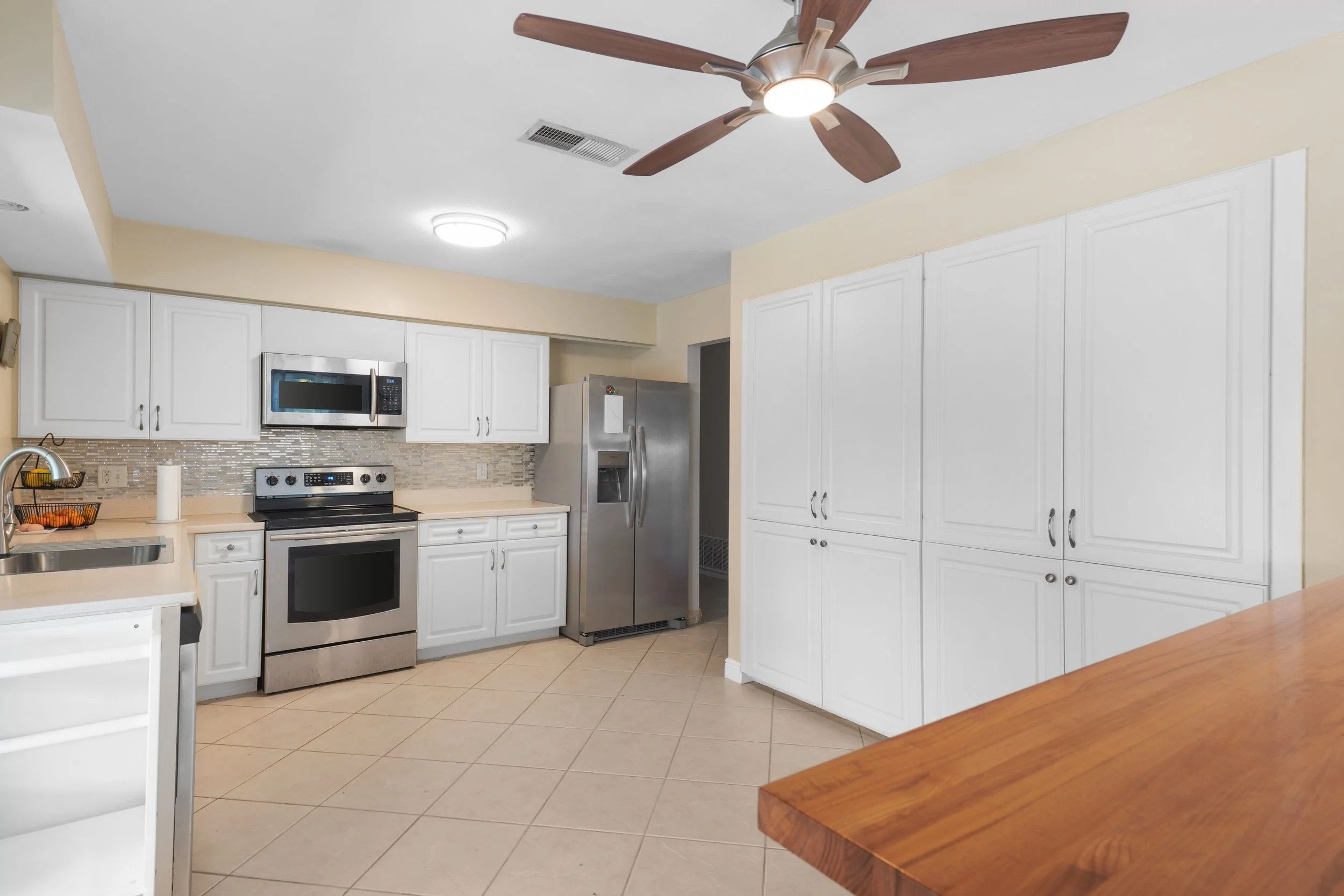 L. Kitchen 2.jpg