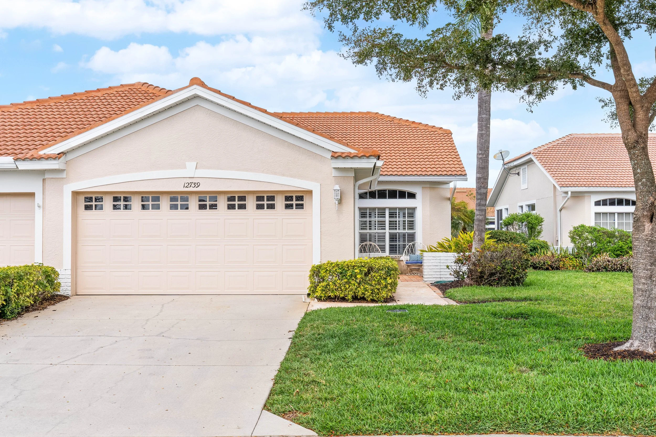 12739 Devonshire Lakes Cir. Fort Myers