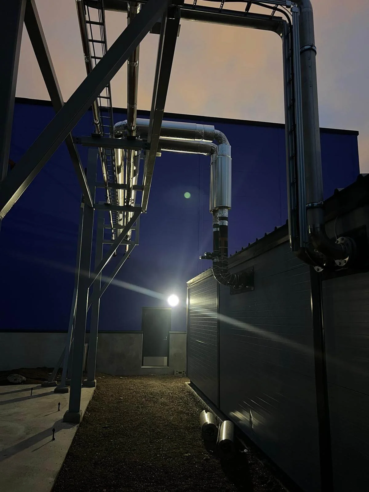 Data Heating Plant (Data Centre producing District Heating)