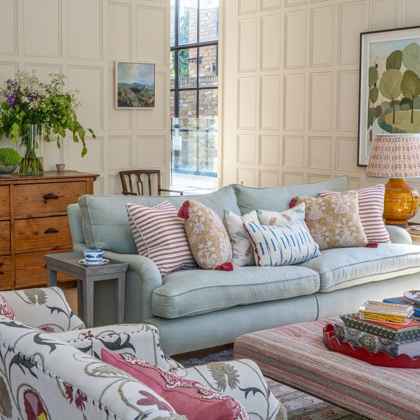 For this project, we were working with a very large open plan kitchen, dinning and living space. Incredible, yes, but I could see how daunting it might feel for my client to imagine how it would all come together.  With spaces like this, structure is