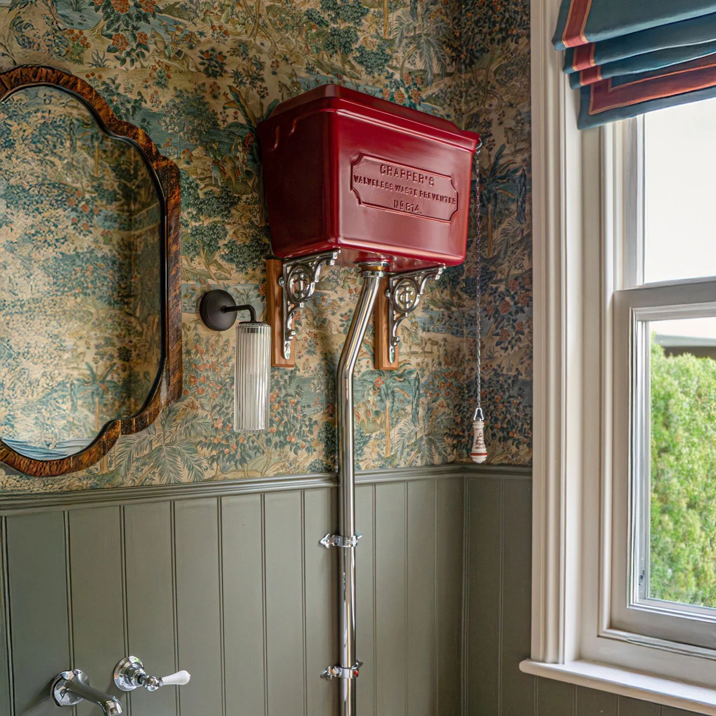 I&rsquo;ve always thought cloakrooms are where you can push things a little further.  This one leans into soft, earthy greens, muted and tonal, with a gentle nod to the colours of the surrounding countryside. Nothing too bright, just a calm, layered 
