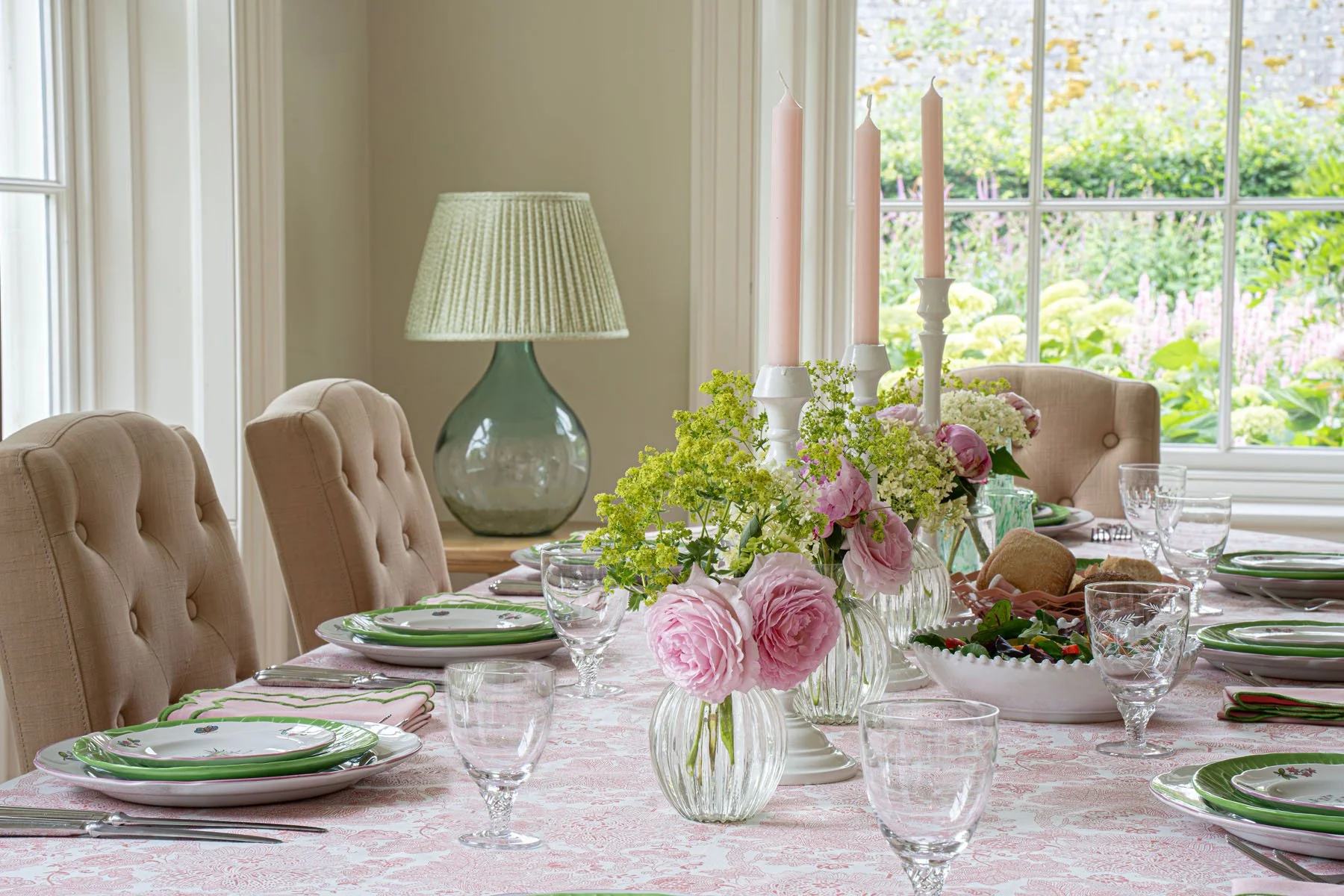 1. dining-table-hampshire-interior-designer.jpg
