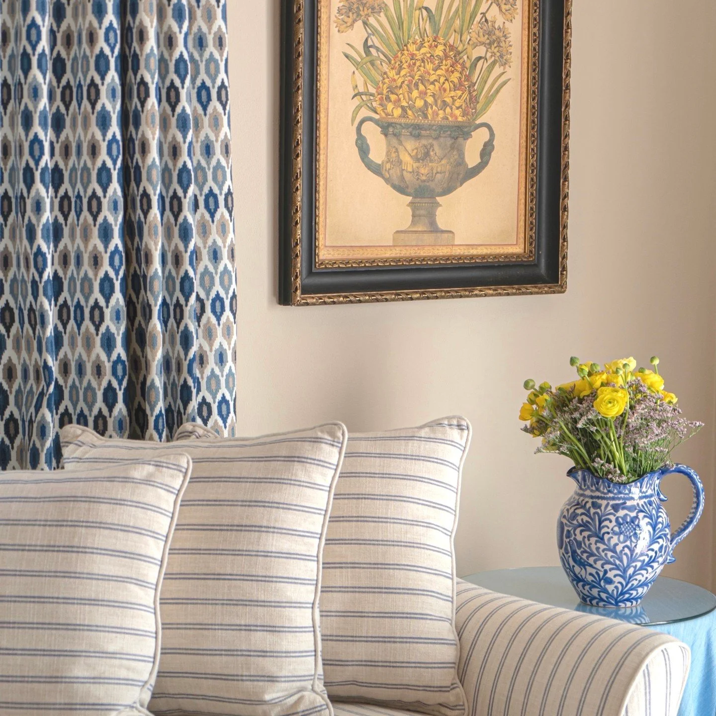 What a week of sunshine we&rsquo;ve had here in the UK. It&rsquo;s certainly had me dreaming of cool swimming pools, shady corners and long afternoons spent outdoors. If only&hellip;

This little corner is from a pool house we designed for a Spanish 