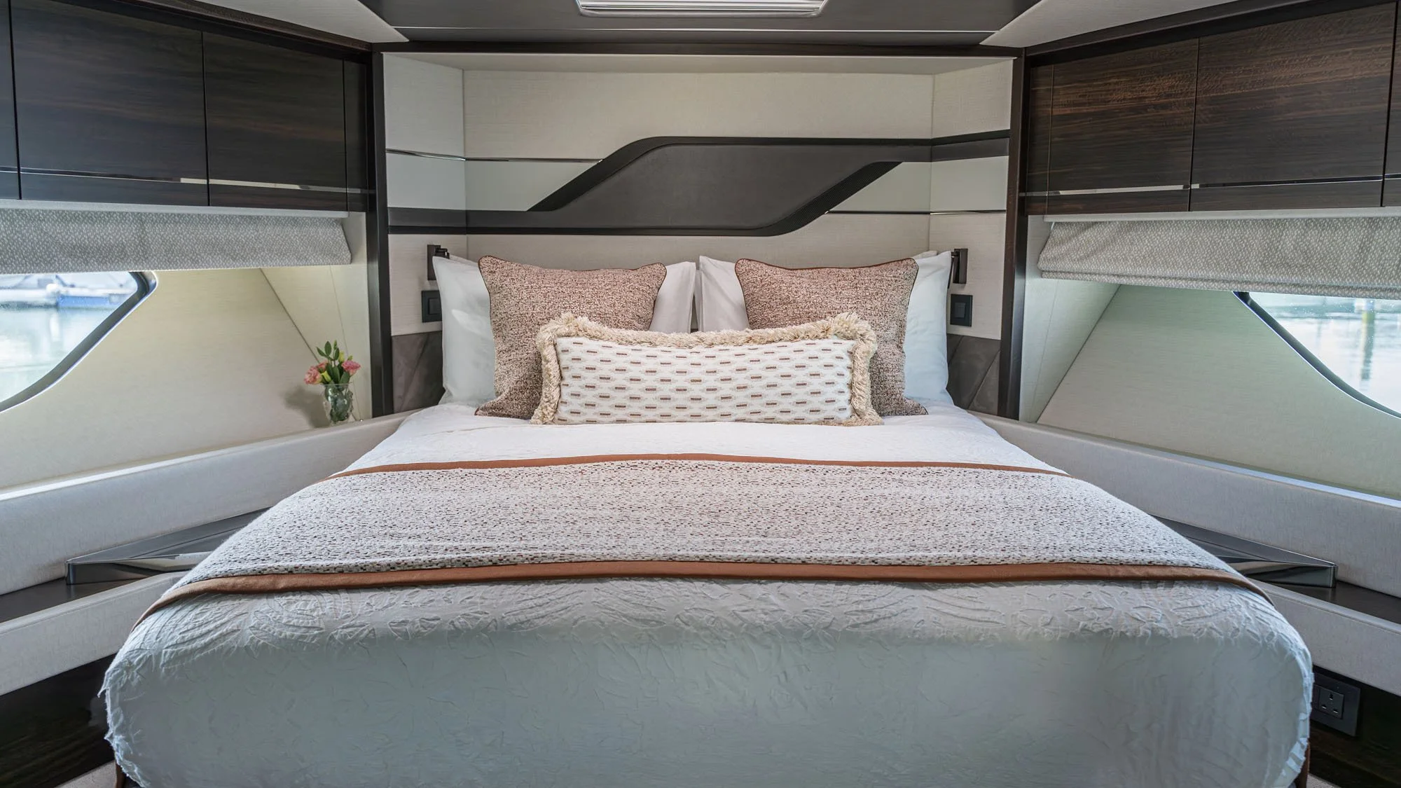 double birth sunseeker boat super sport yacht hampshire .jpg