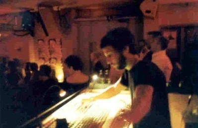 Lee-live-mixing-Trinity-Roots-Europe-History.jpg
