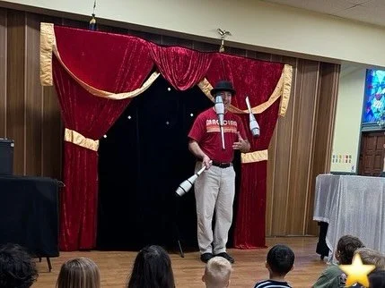 This week we had a special visit from Amazing Dave! Both children and teachers enjoyed his spectacular magic show. 

We wish everyone a happy 4th and look forward to seeing you on Monday.