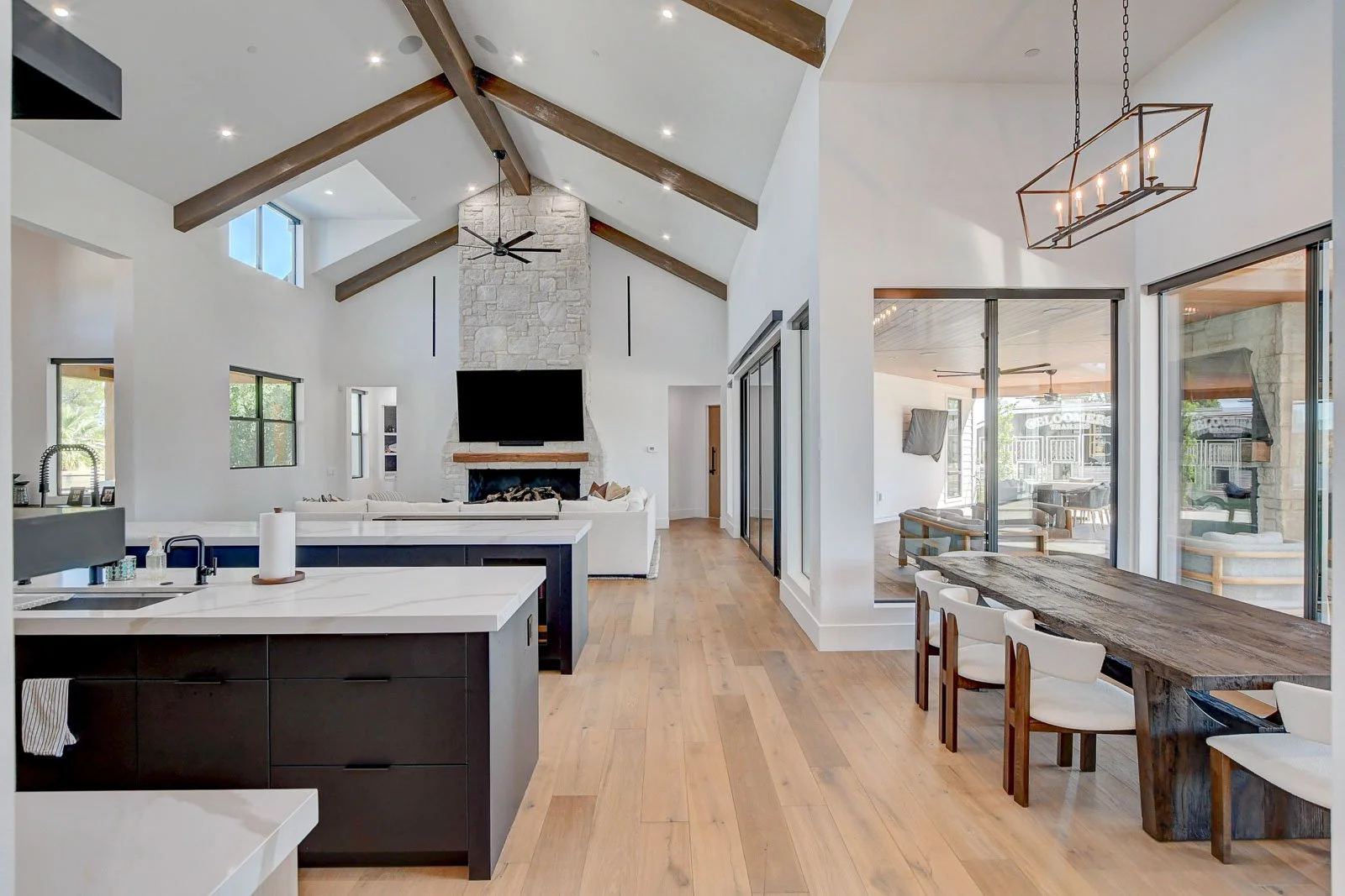 7315-La-Madre-Way-Interior_12.jpg