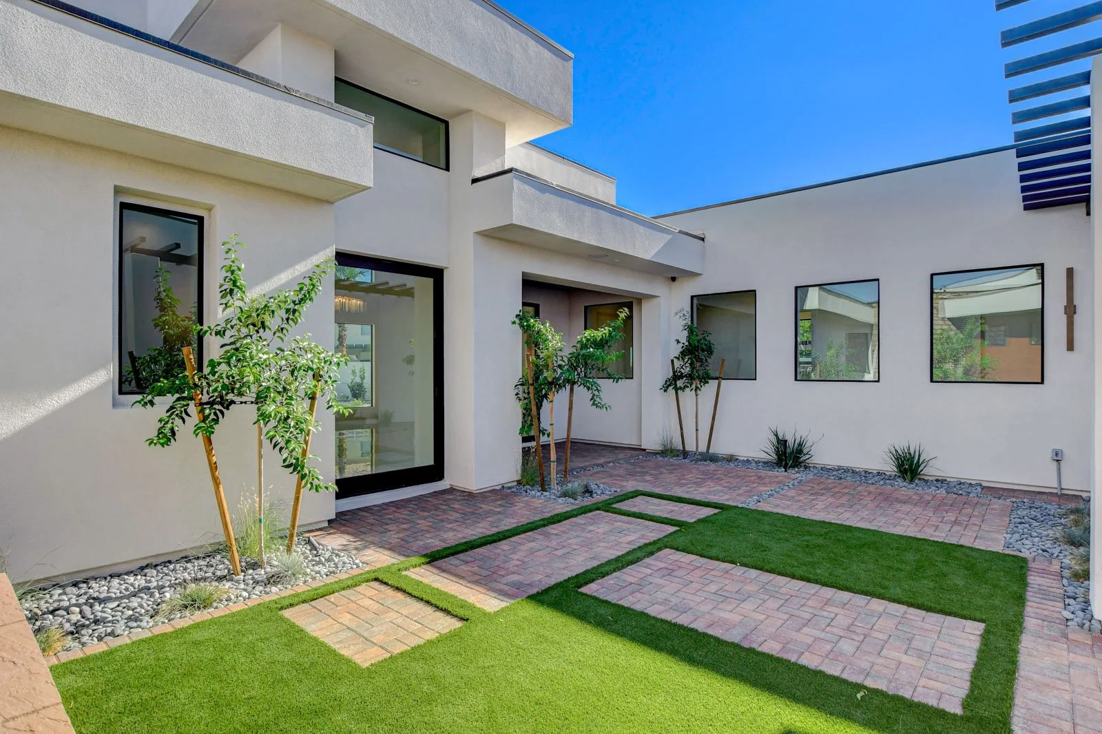 8765-Hickam-Ave_07.jpg
