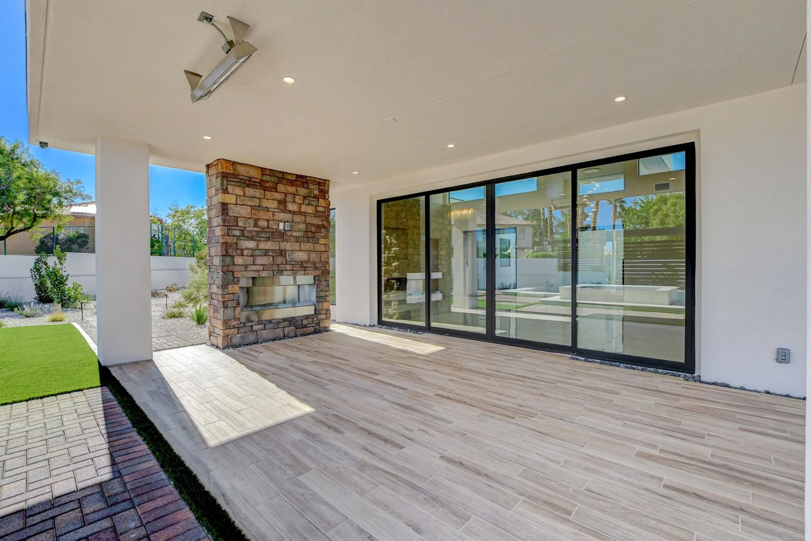 8765-Hickam-Ave_82.jpg