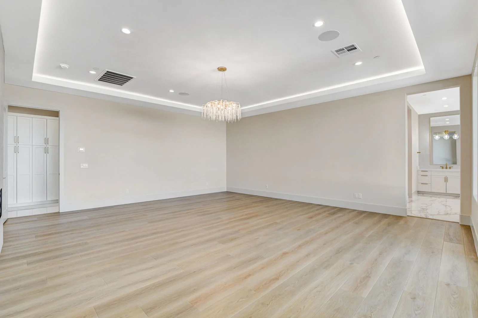 8765-Hickam-Ave_44.jpg