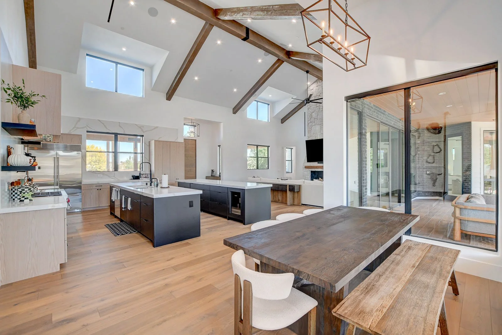 7315-La-Madre-Way-Interior_13.jpg
