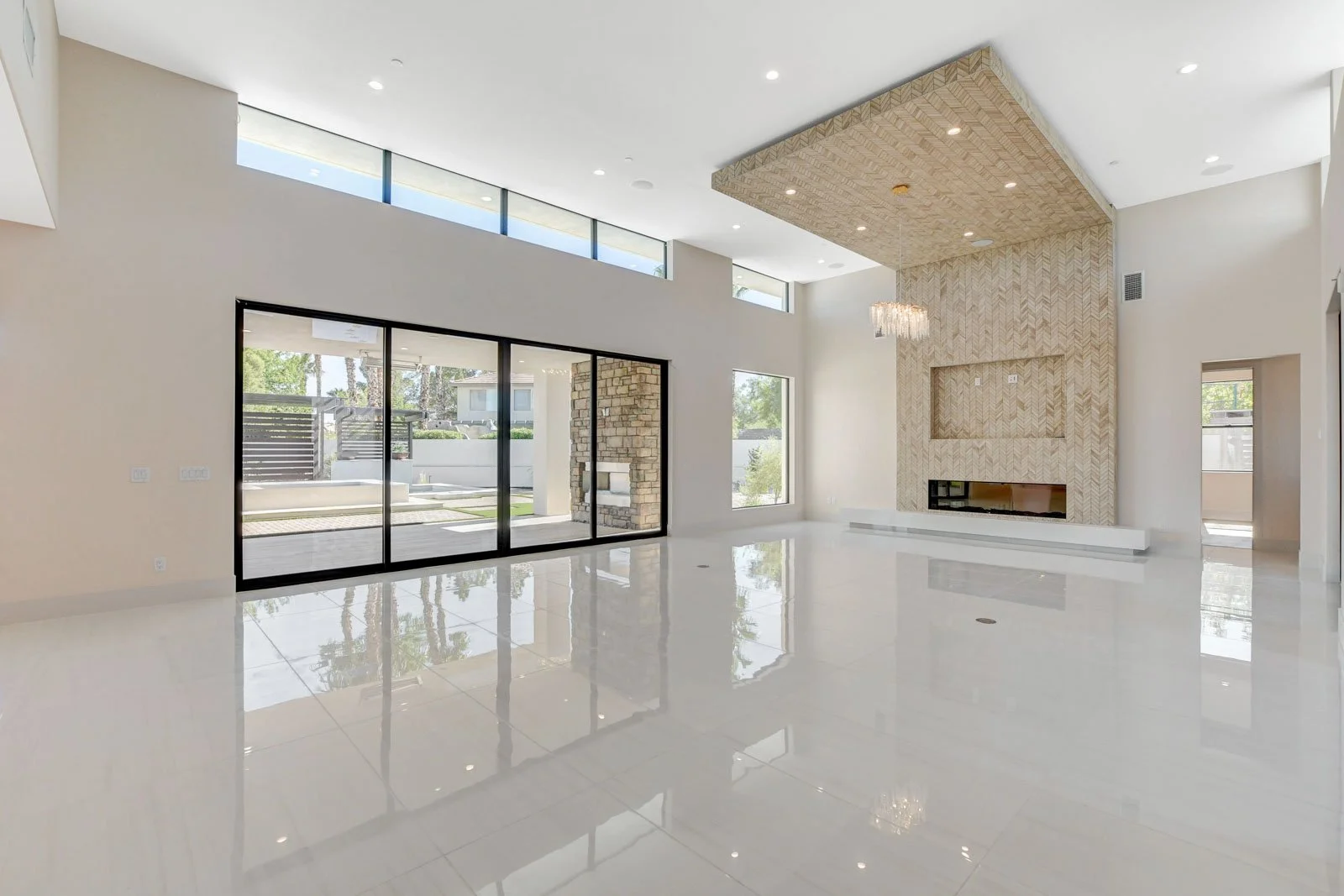 8765-Hickam-Ave_09.jpg