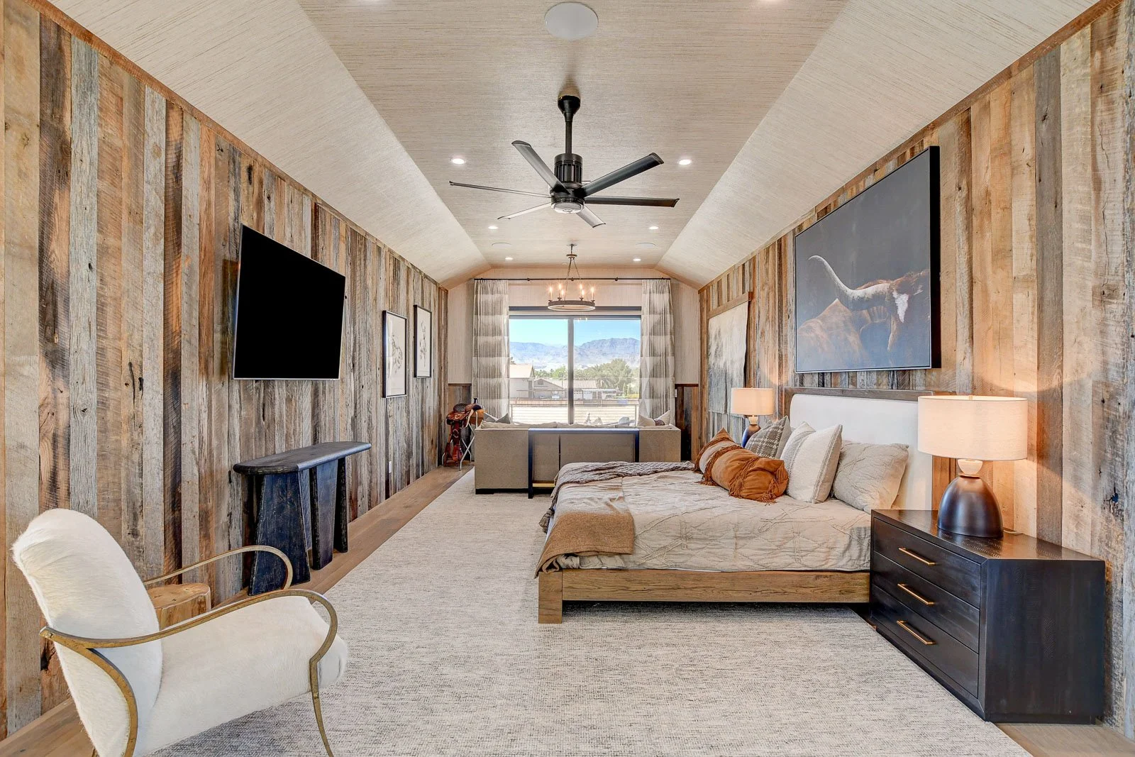 7315-La-Madre-Way-Interior_32.jpg