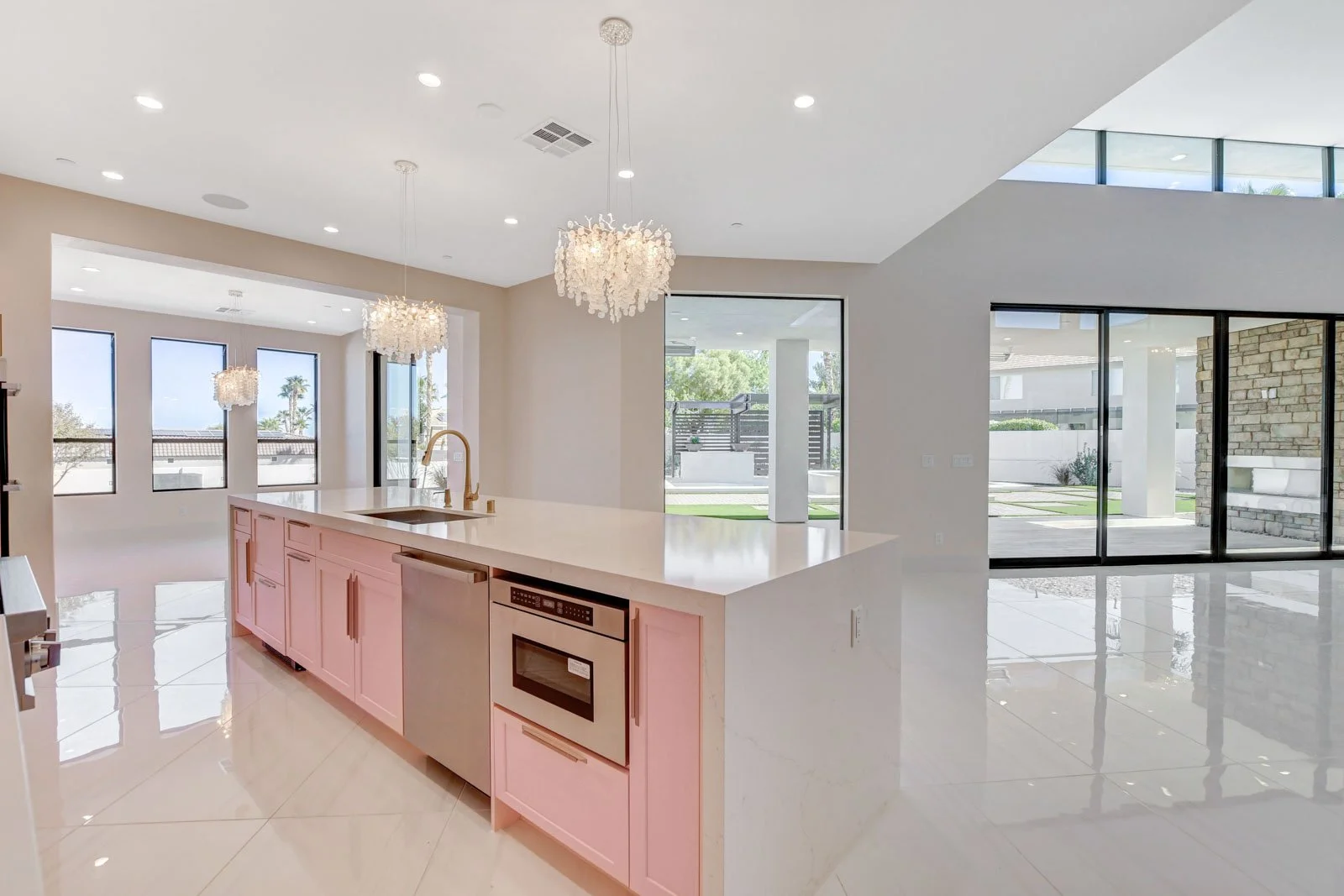 8765-Hickam-Ave_20.jpg