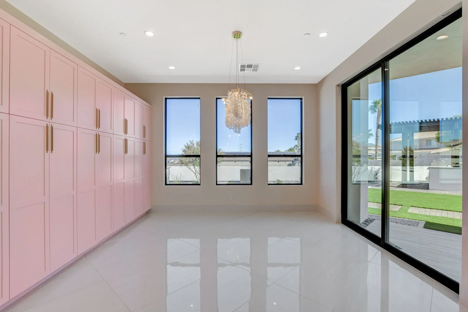 8765-Hickam-Ave_25.jpg