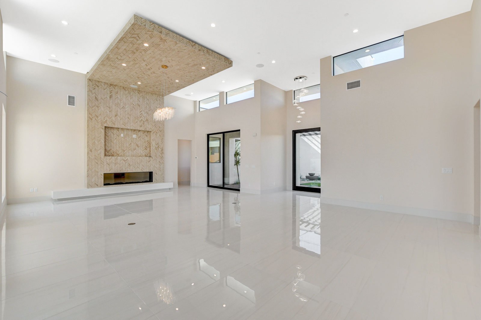 8765-Hickam-Ave_10.jpg