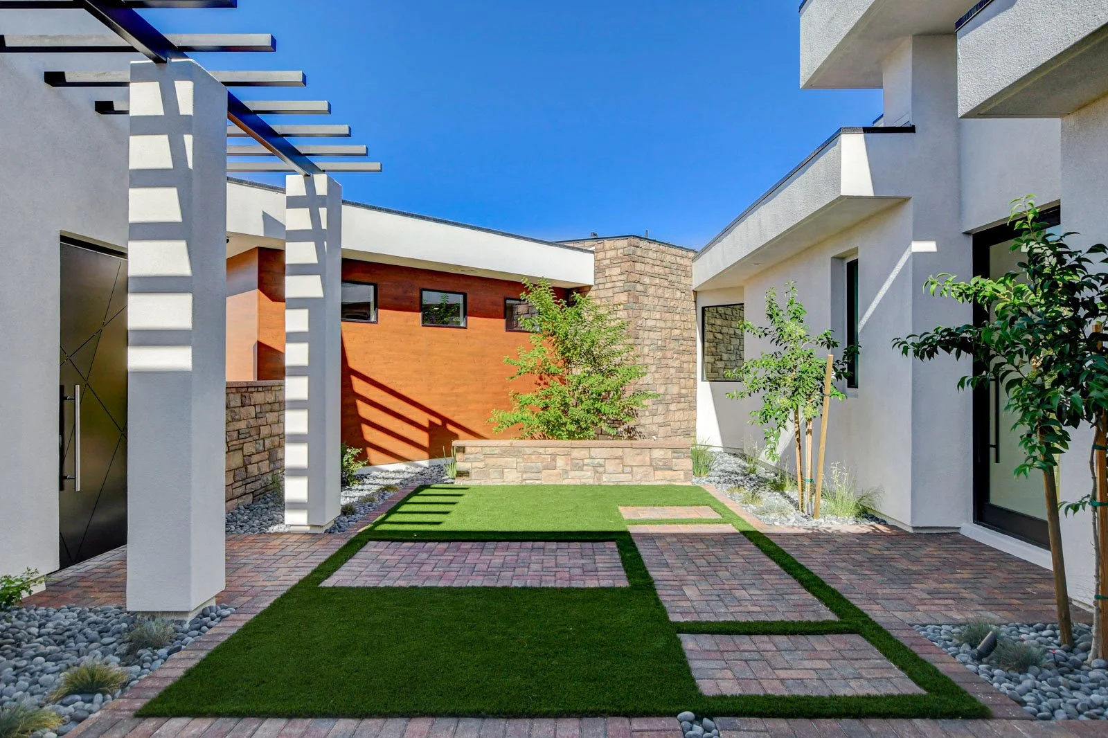 8765-Hickam-Ave_05.jpg