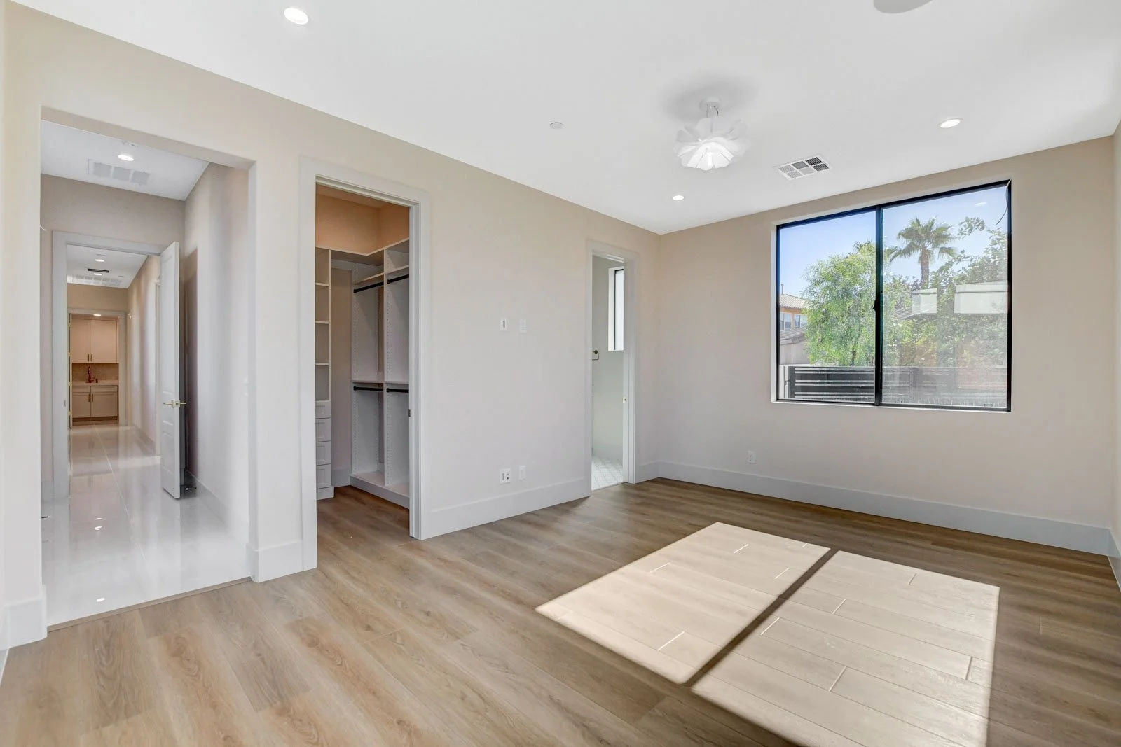 8765-Hickam-Ave_35.jpg