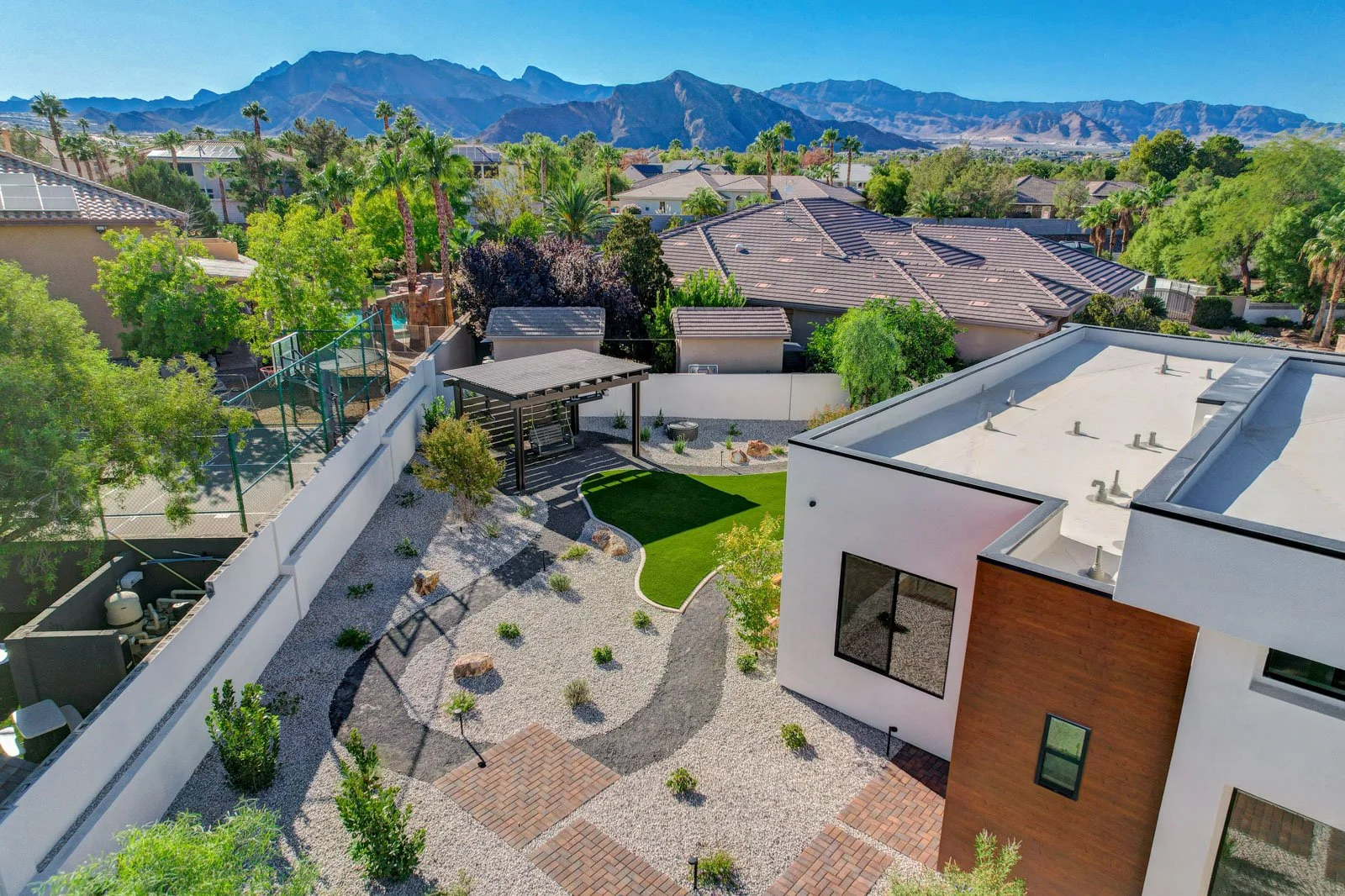 8765-Hickam-Ave_99.jpg