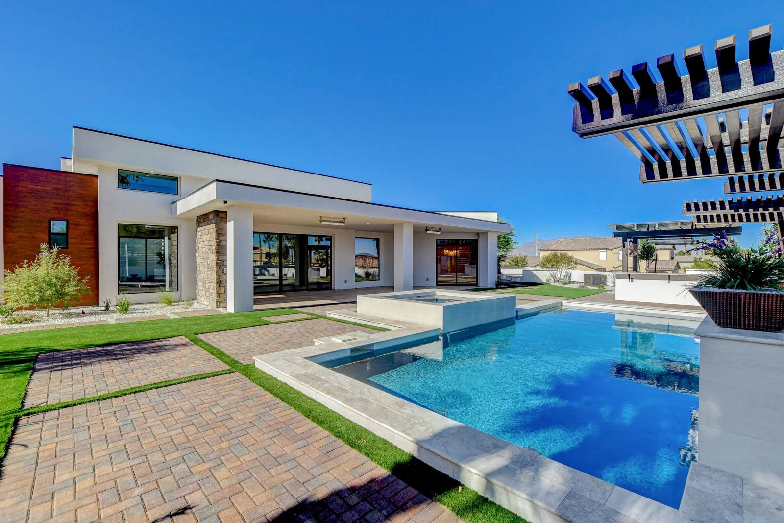 8765-Hickam-Ave_81.jpg