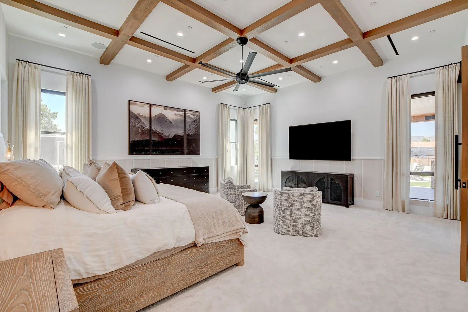 7315-La-Madre-Way-Interior_47.jpg