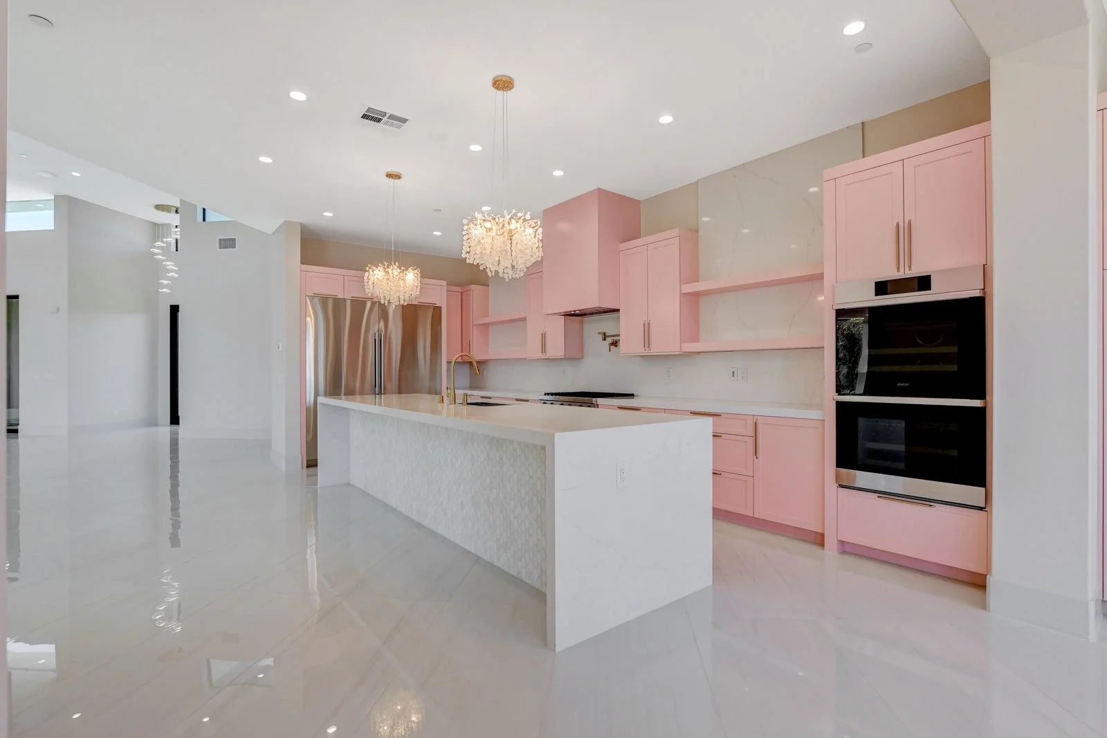 8765-Hickam-Ave_16.jpg