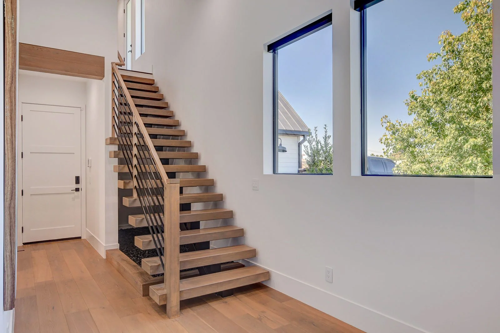 7315-La-Madre-Way-Interior_27.jpg