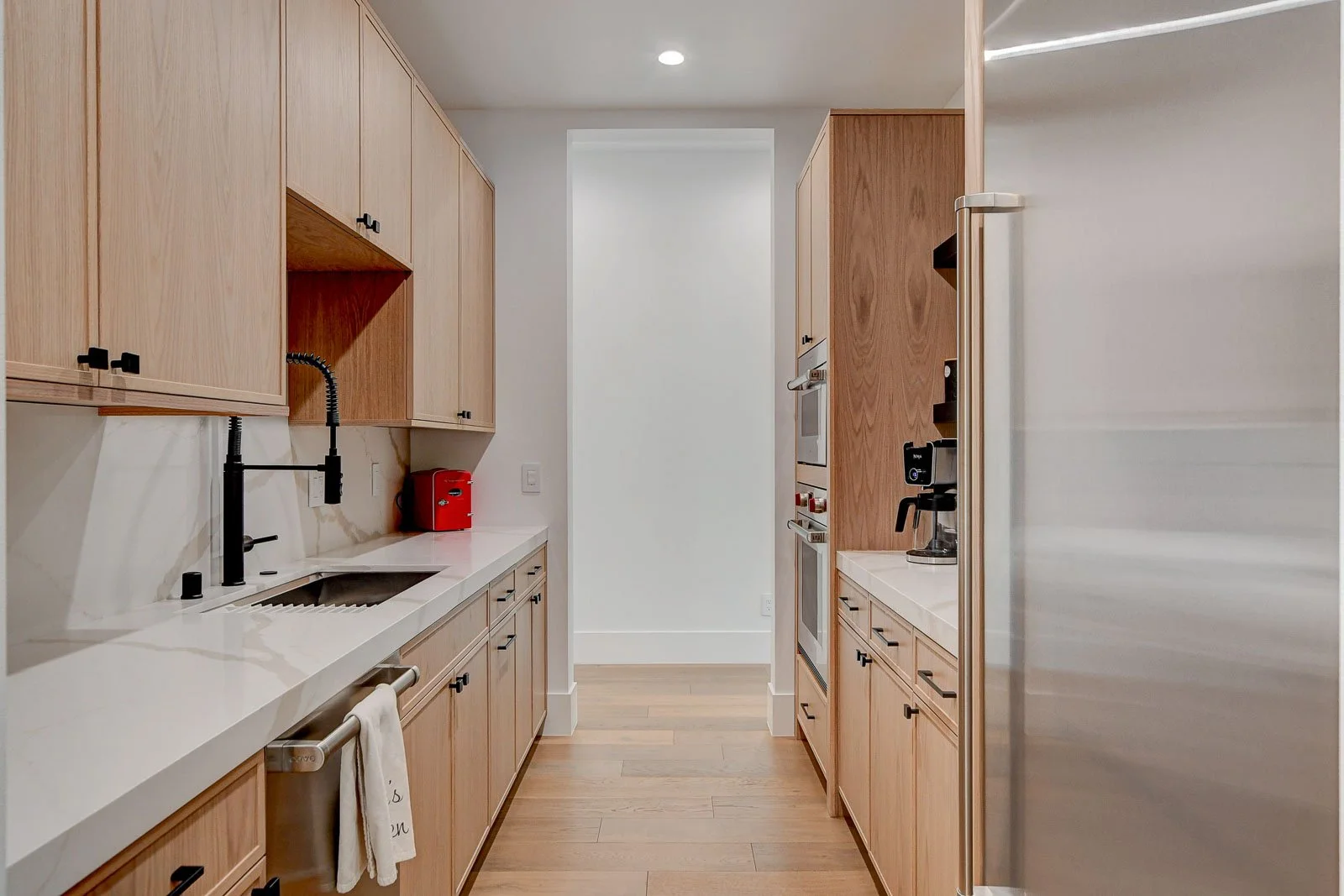 7315-La-Madre-Way-Interior_19.jpg