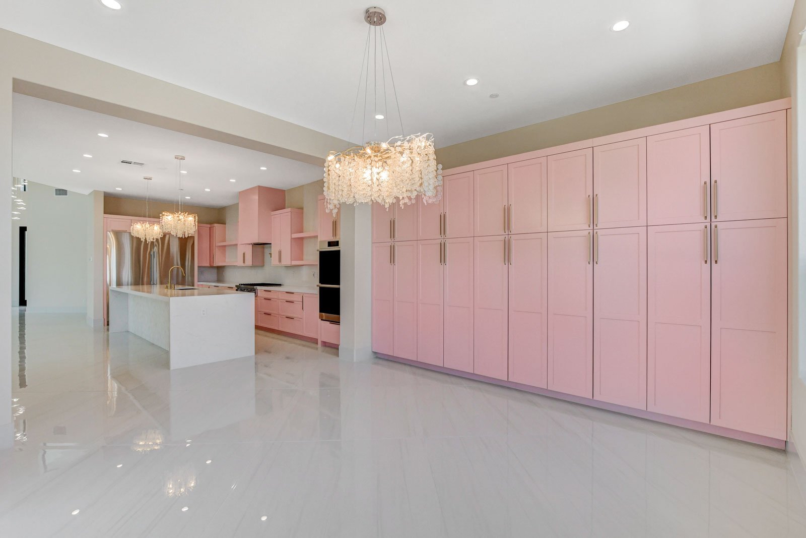8765-Hickam-Ave_23.jpg