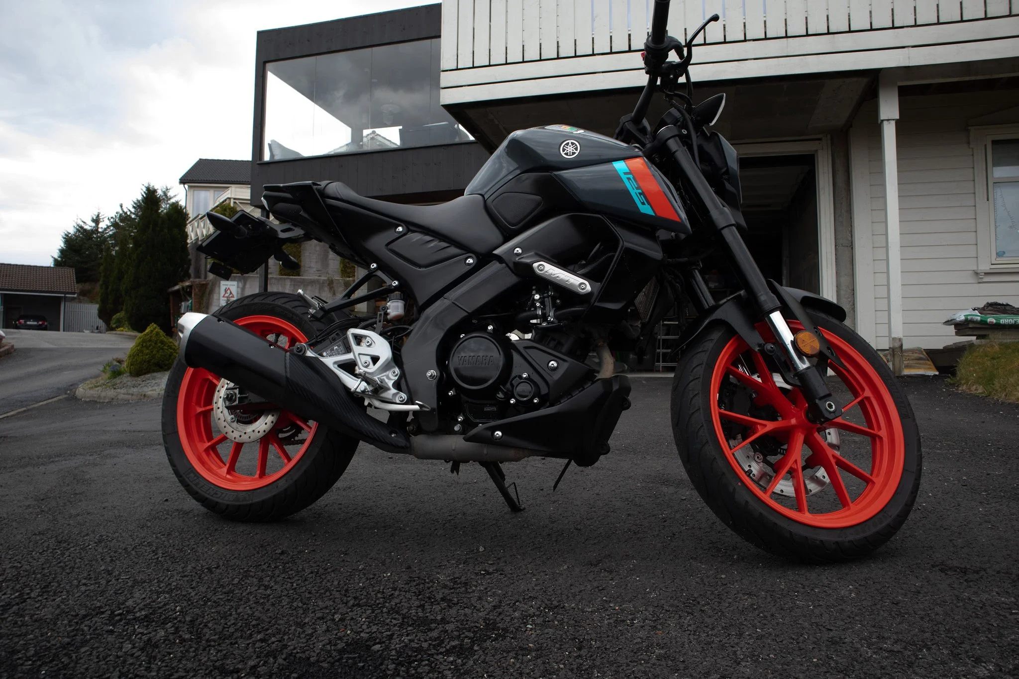 _MG_9364YamahaMT125høyresidelavere.jpg