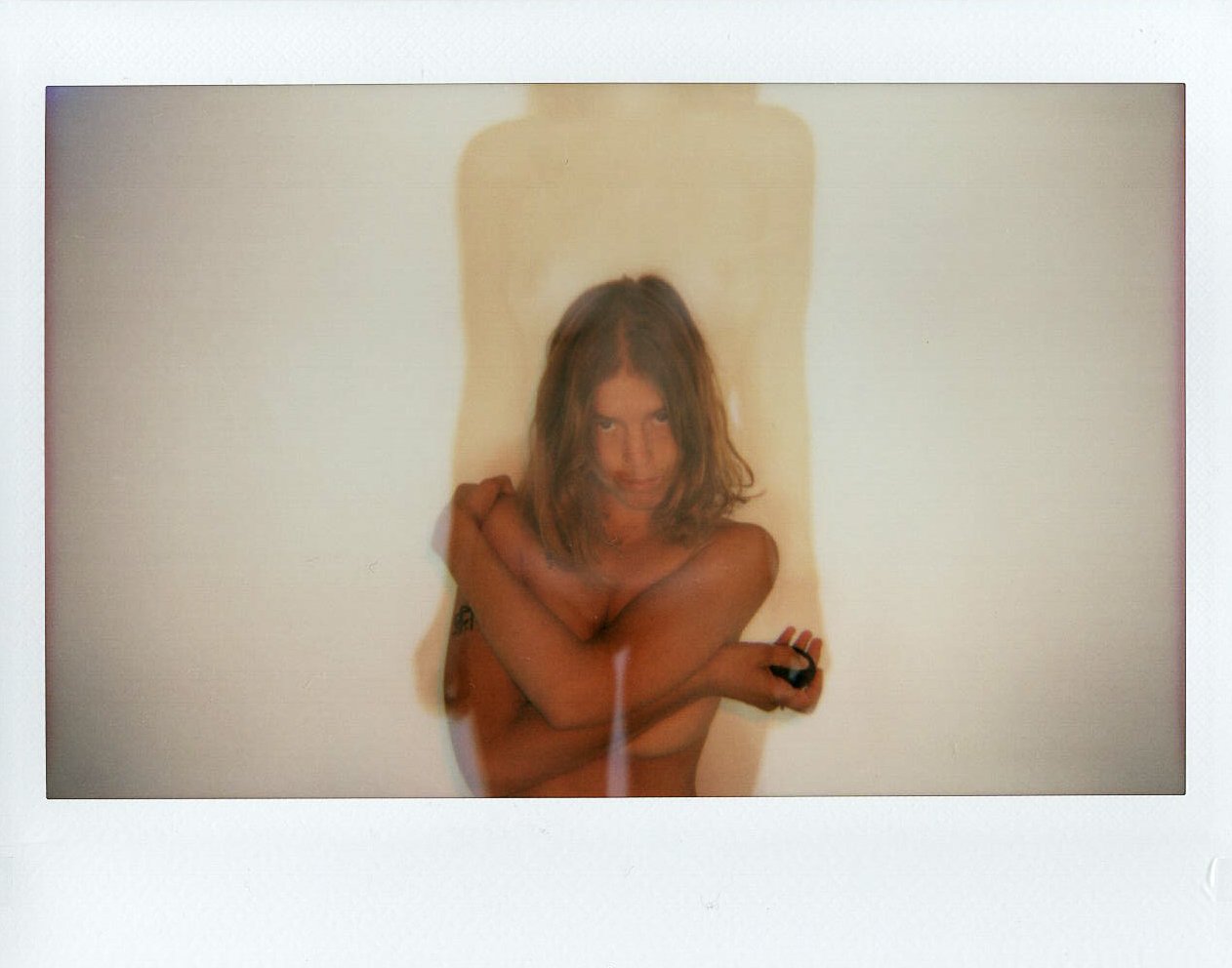 laetitia-heisler-polaroid-shadow-blurry